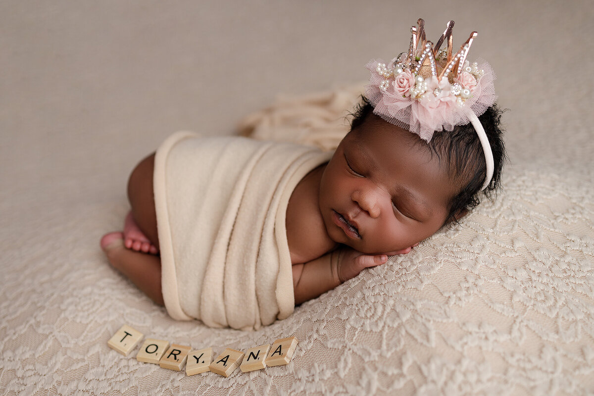 McDonough newborn photographer, Atlanta Newborn Photographer, Fayetteville newborn Photographer, Peachtree city newborn photographer, Hampton ga newborn photographer, marietta ga newborn photographer