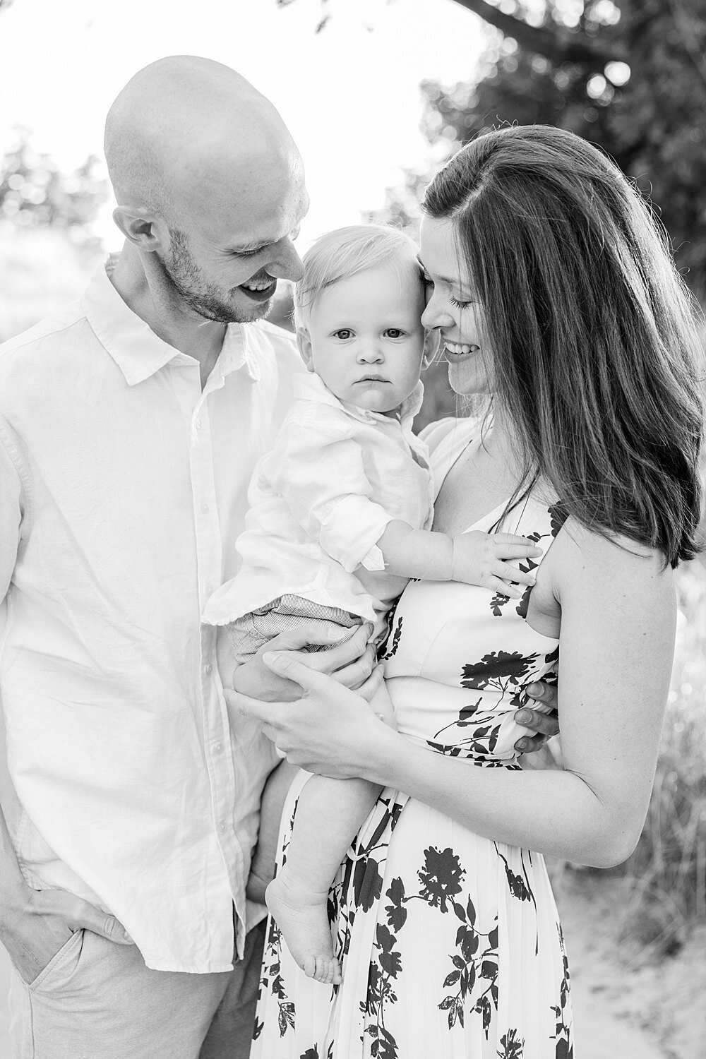extended-family-session-muskegon-lake-michigan-beach-8.jpg6