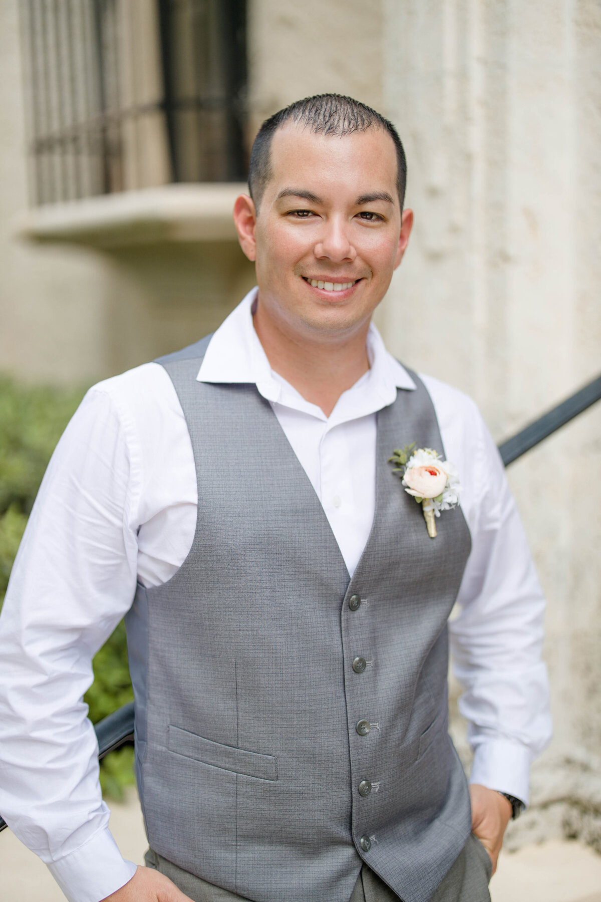 groom byby Lucas Mason Photography in Orlando, Windermere, Winder Garden area