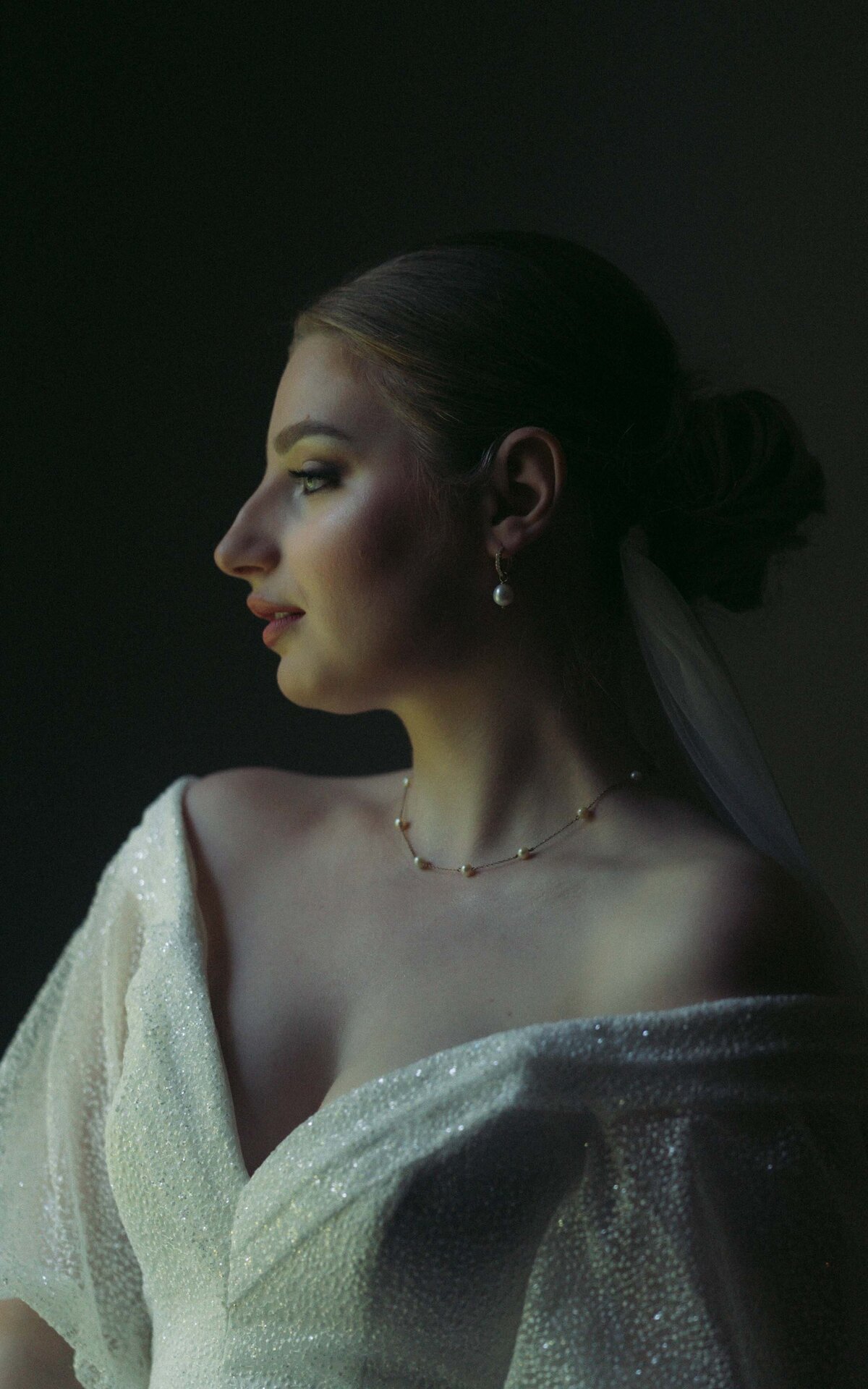 experience the beauty of a bride in her preparation, showcasing the elegance and excitement of the wedding morning. Capturing every detail as she gets ready for her special day