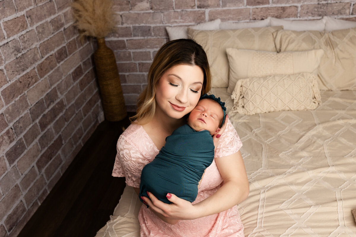 best motherhood photography Cave Springs, Bentonville motherhood photographer, mommy + me portrait session NW Arkansas