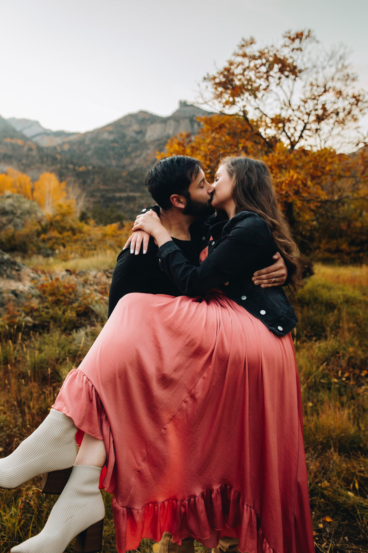 Ouray engagement session on the Perimeter Trail