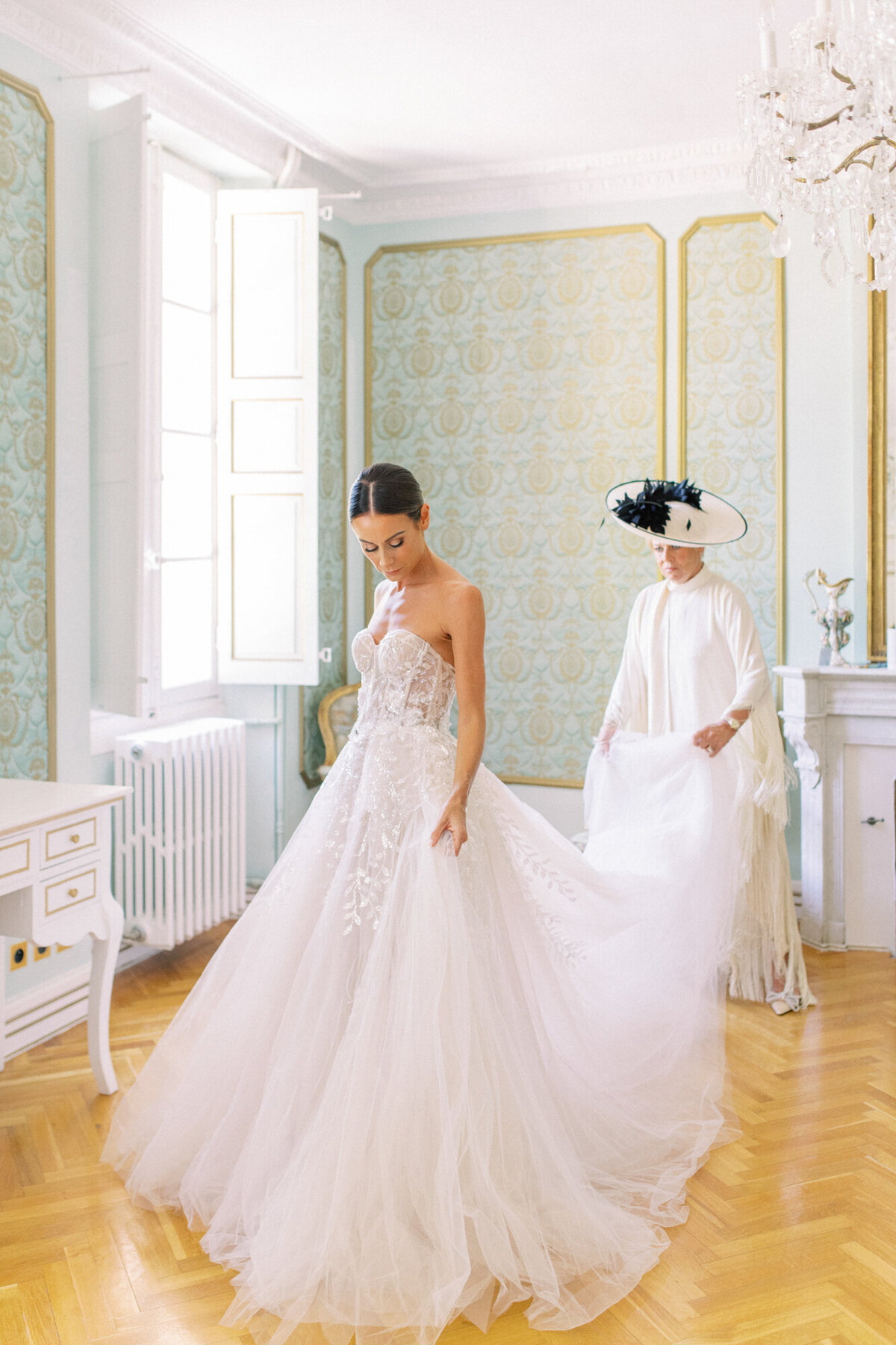 Maïlys Fortune Photography Husband Wife Wedding Weddings Photography France Switzerland Italy Timeless Dreamy Imagery Bilingual French English Destination Weddings Destination Wedding Provence French Riviera Paris Lake Como Tuscany53