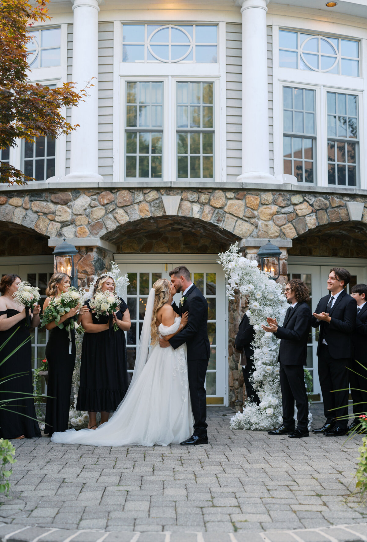 Kylie+TommyOldeMillInnWedding-171