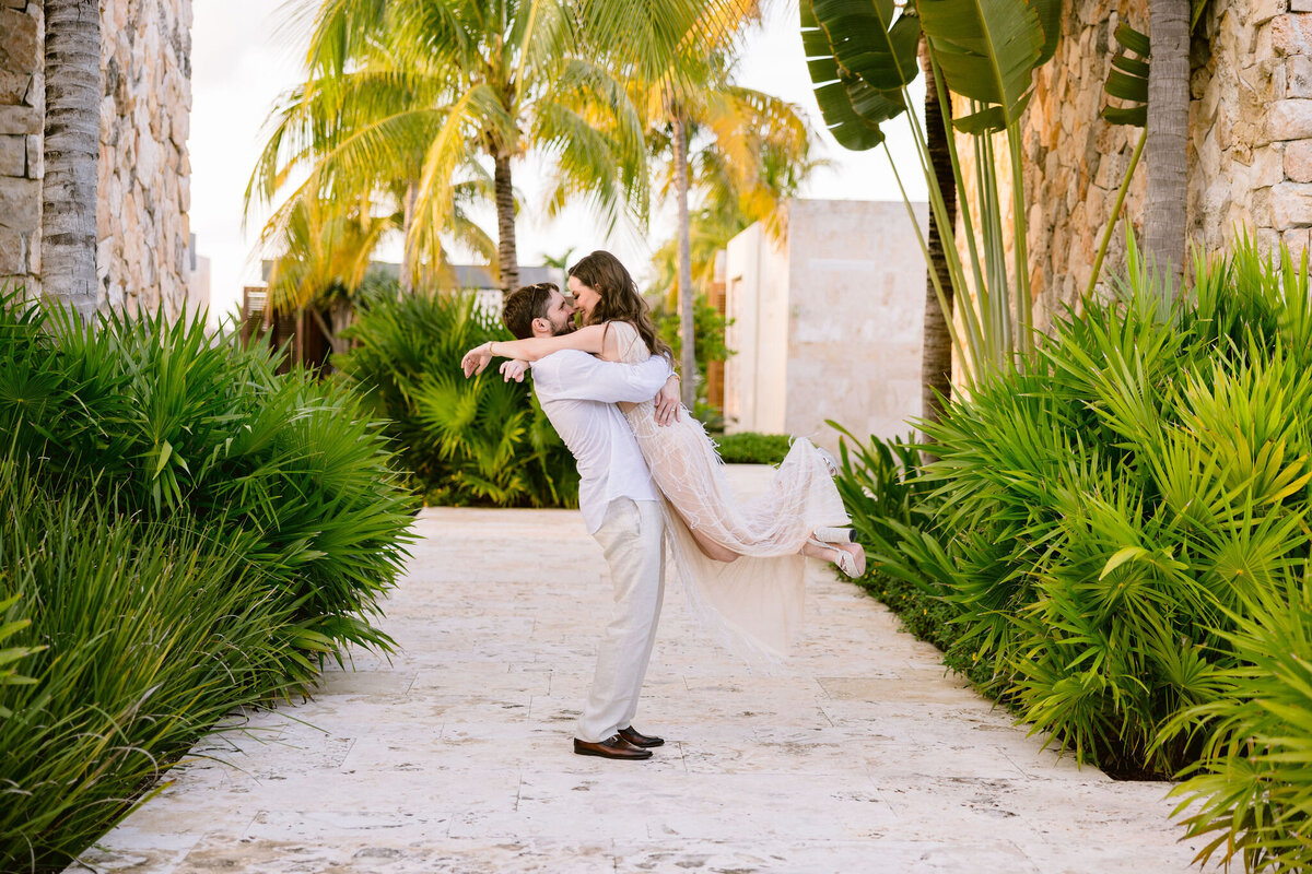 022-larissa-cleveland-mexico-etereo-auberge-wedding-cabo-