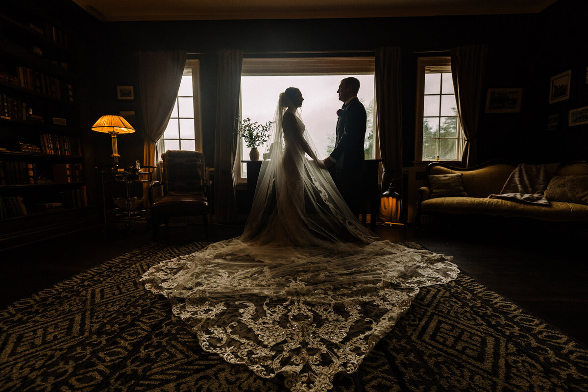 0843 WED Simon 09-14-23