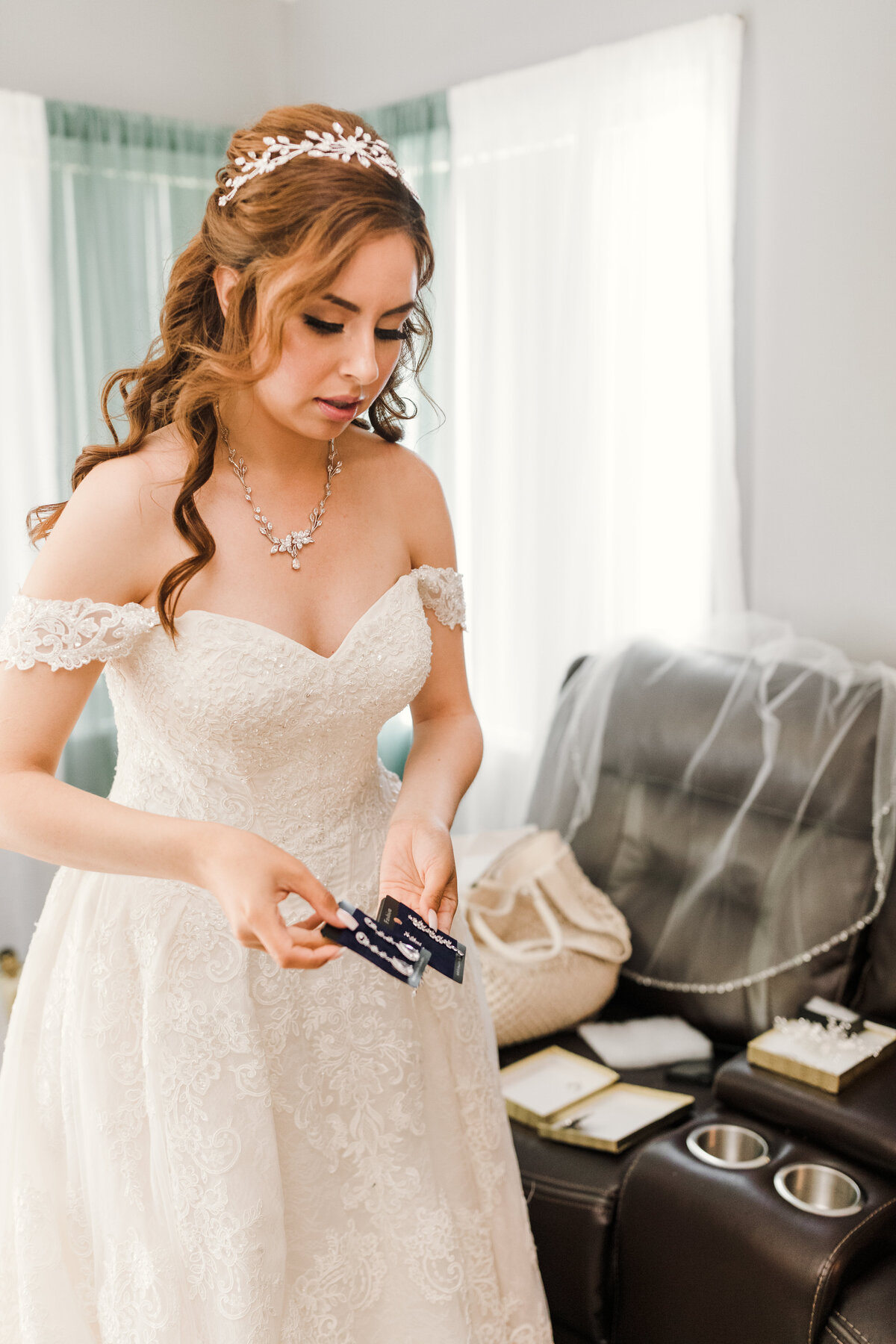 Bridal Prep photos in Santa Ana califonria