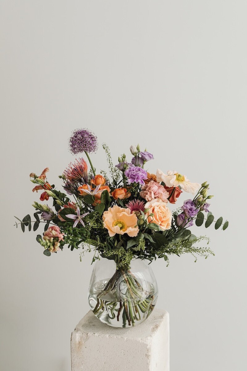 kaboompics_beautiful-bouquet-flower-arrangement-floral-composition-30471