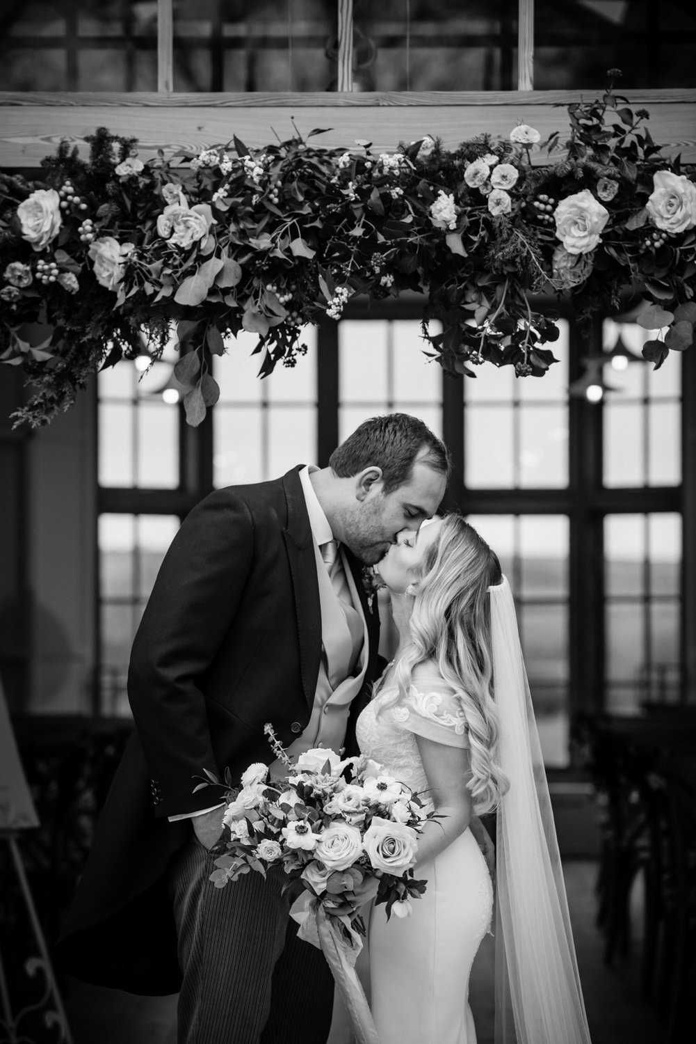 Hyde House Cheltenham Stow on the Wold Gloucestershire wedding photography