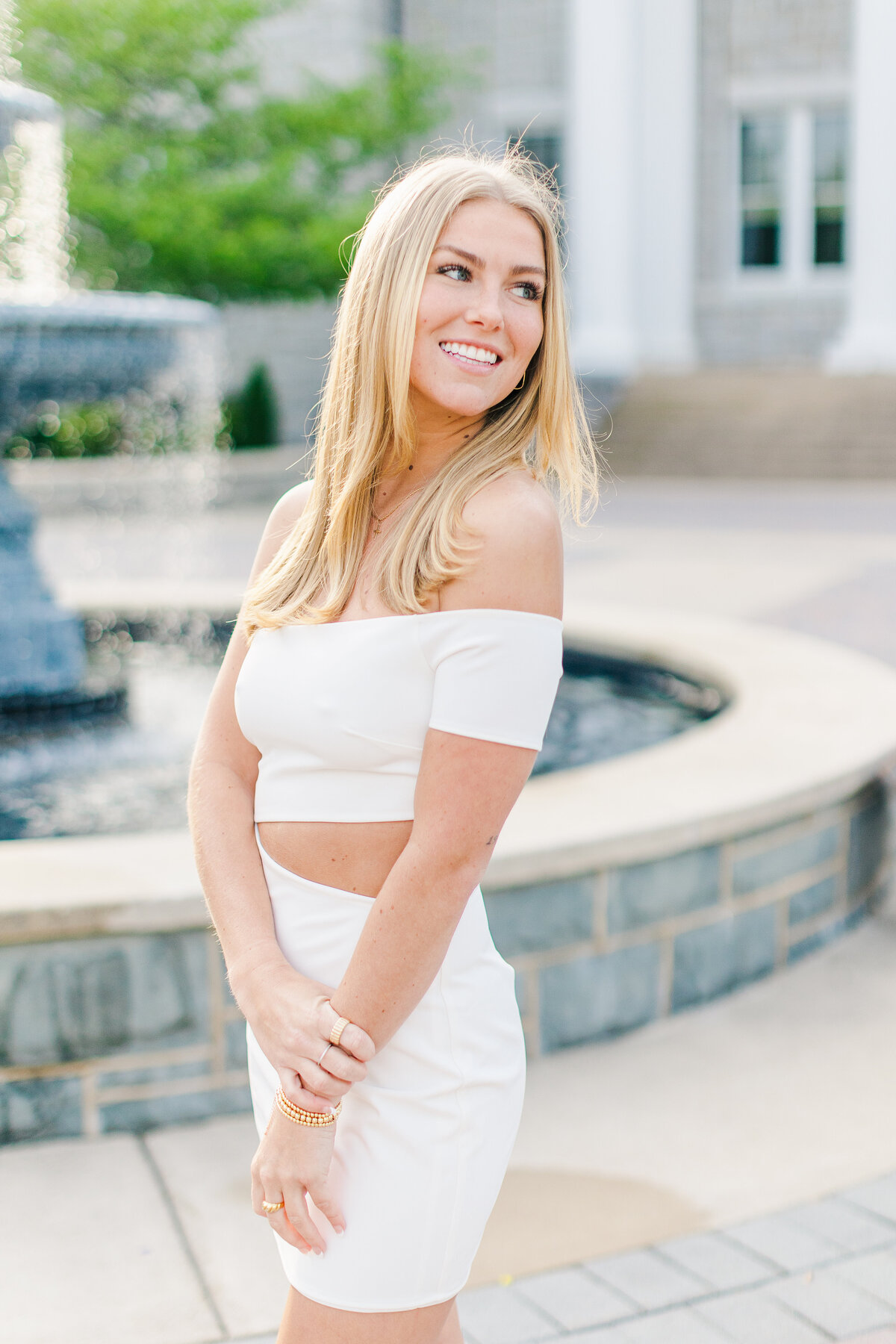 Amanda Coll Photography Senior Seniors Graduate Graduation College High School Portrait Lifestyle Photographer Northern Virginia Shenandoah Valley Colorful Bright Light Airy ACP_CallieFriends_119