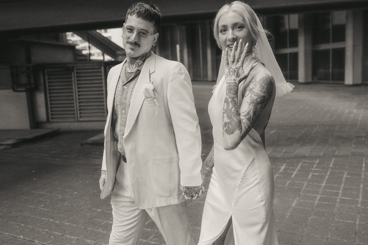 toronto-city-elopement-city-hall-edgy-nontradional-thedrake-rainy-day-cool-alternative-026