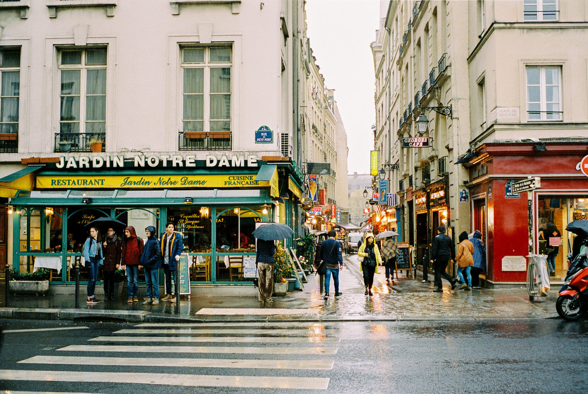 ParisStreets001