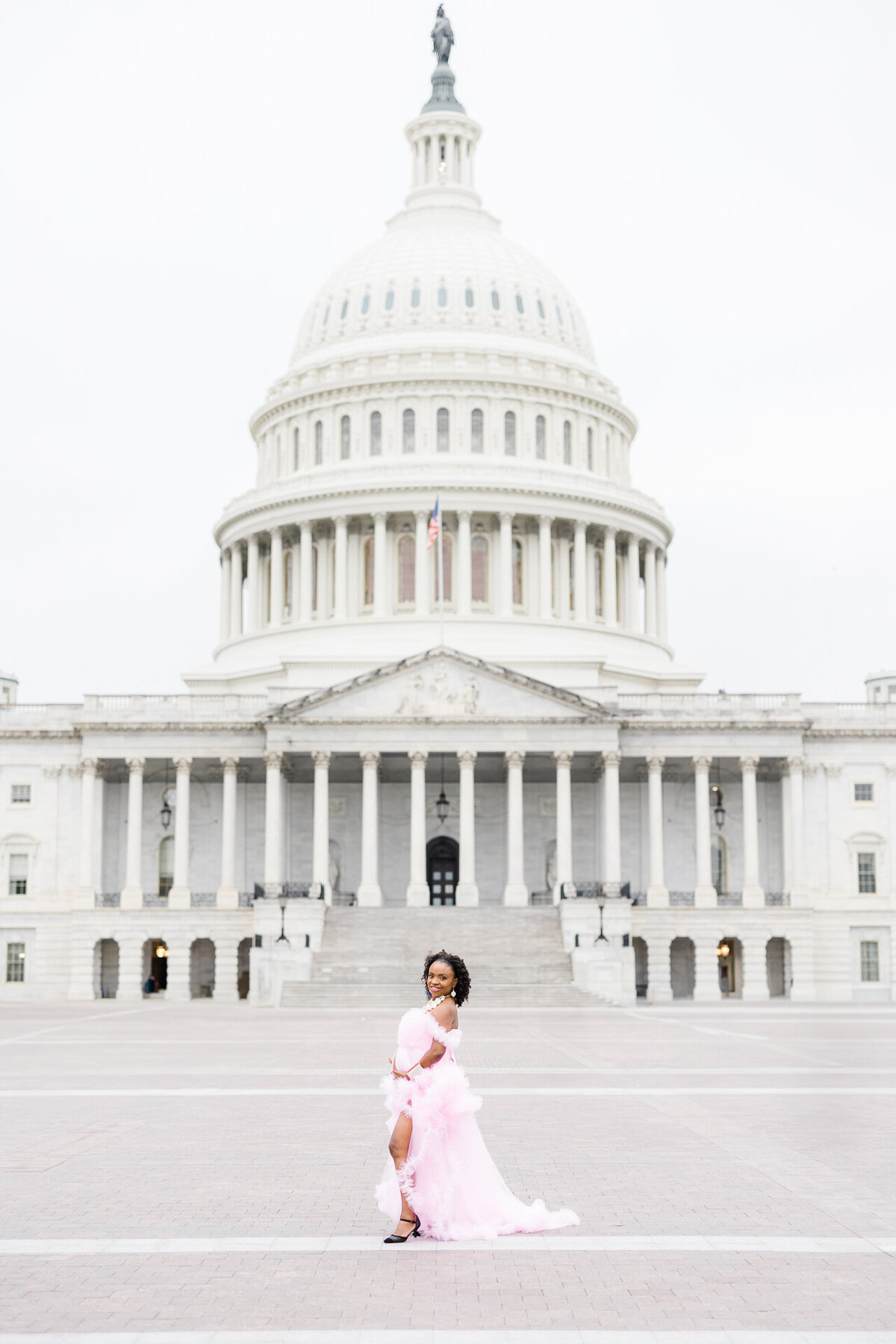 maternity-photography-big-pink-dress-capitol-building-washington-dc-supreme-court-4