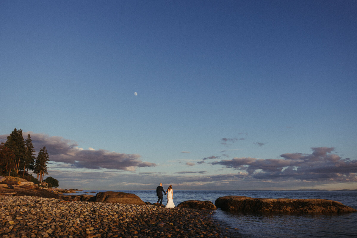 sunshine-caost-sechelt-beach-elopement-wedding-portrait-photographer-lowres_8