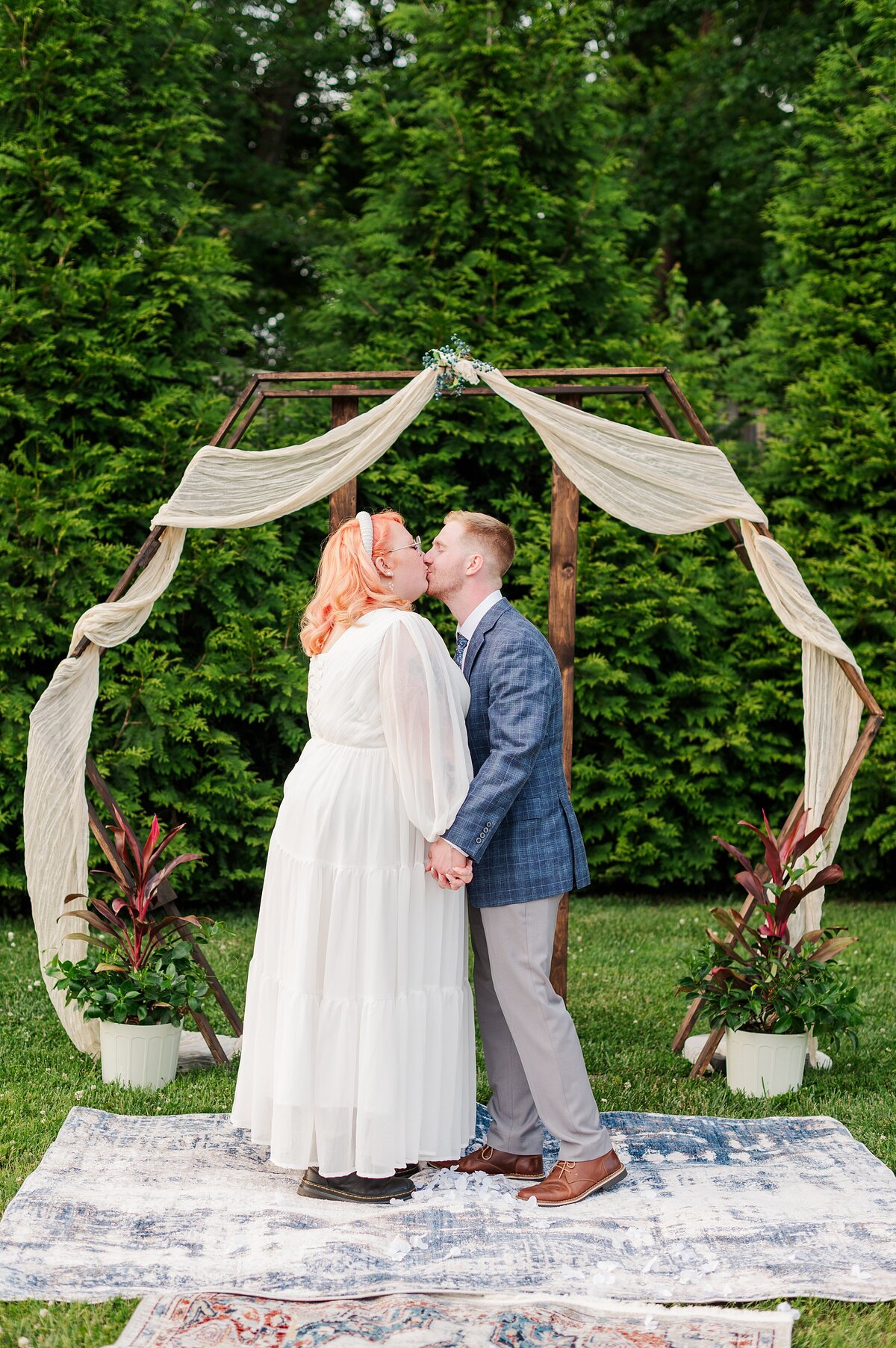 spring-garden-wedding-roanoke-virginia-elsa-judkins-photography_1752