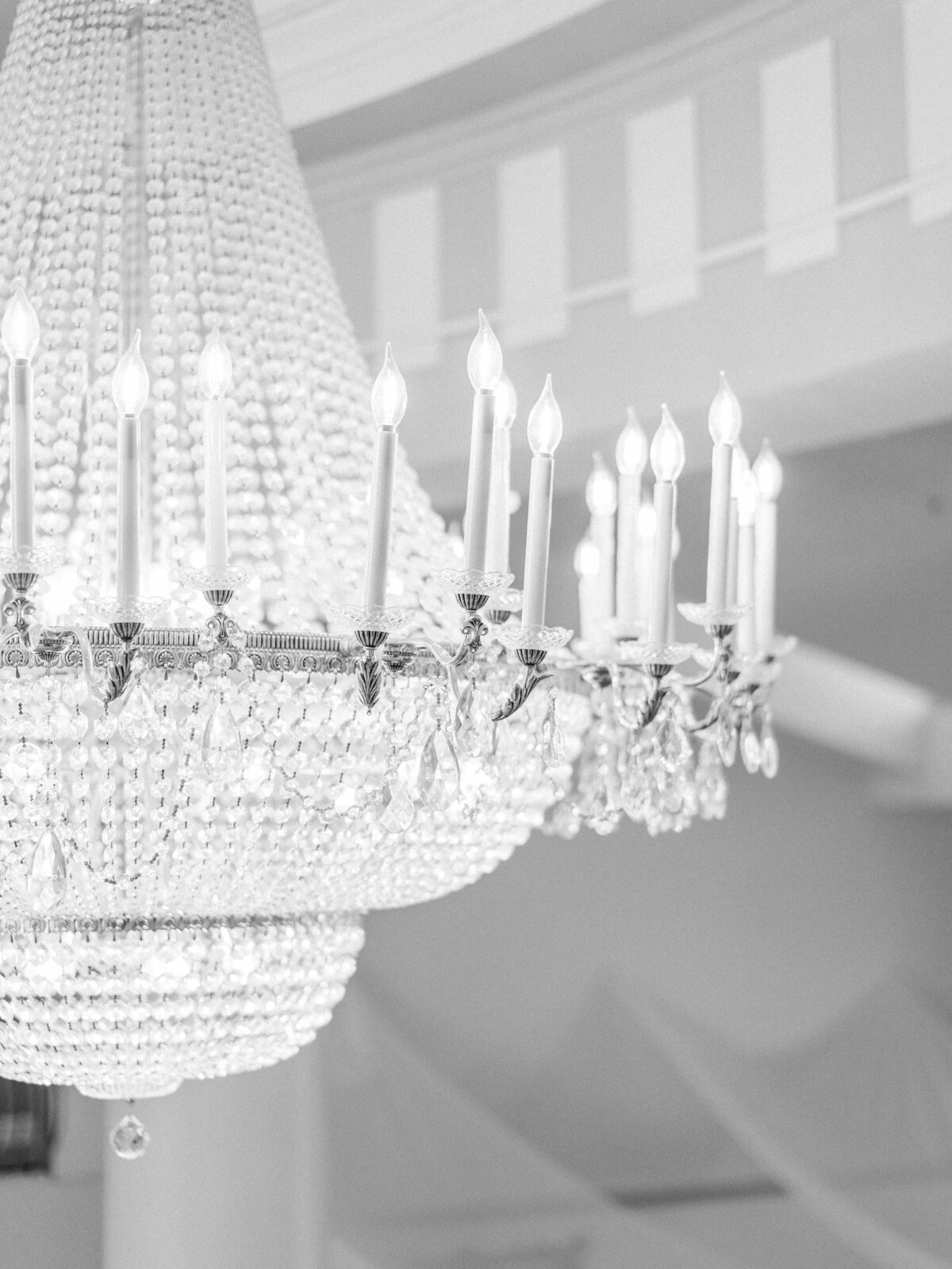 Chateaux at Fox Meadows Colorful Spring Wedding Light and Airy Elena Spraguer Photography  0129