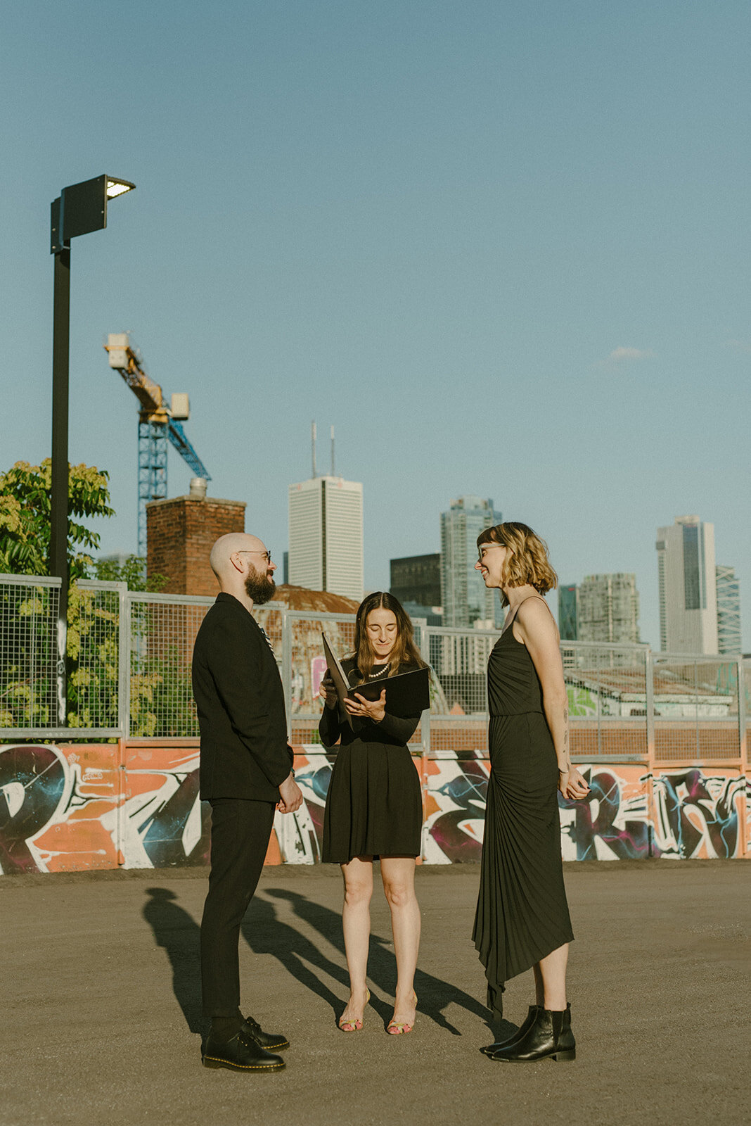 toronto-city-elopement-kensington-market-freespirited-romantic-fun-authentic-wedding-photography-2589