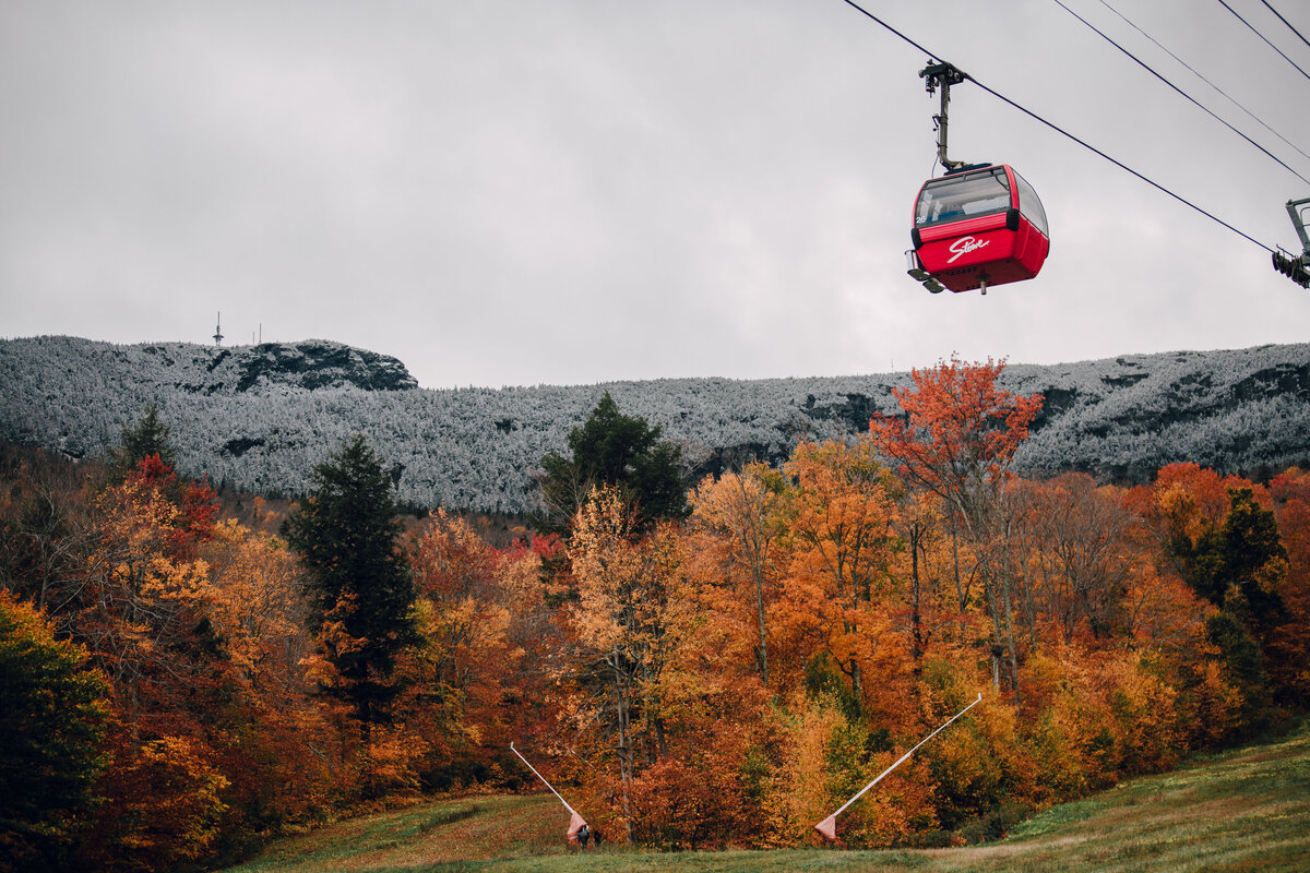 stowe-vermont-snowliage-gondola-winter-fall