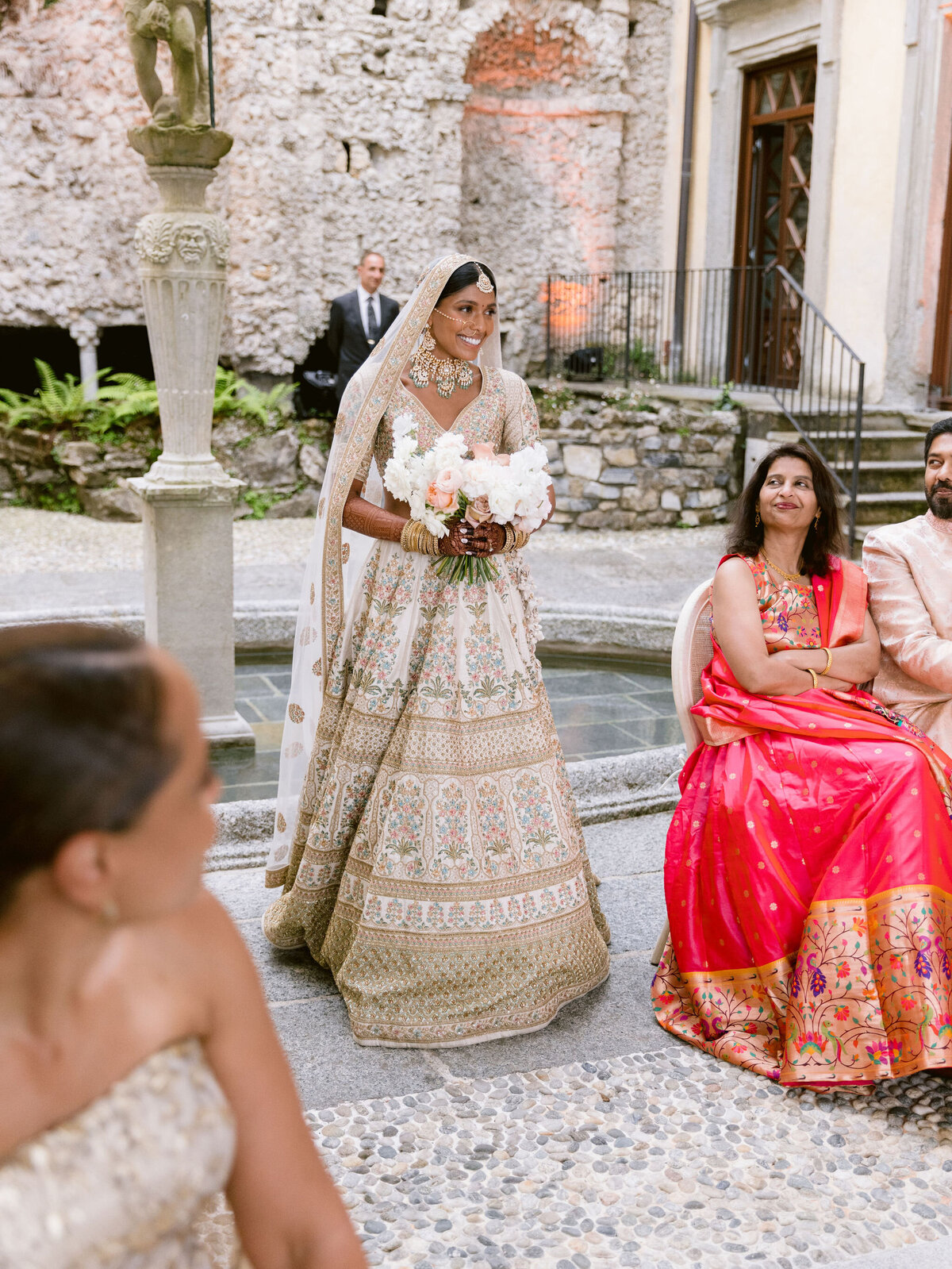 073-larissa-cleveland-modern-engaged-wedding-rain-juls-sharley-napa-149-larissa-cleveland-italy-lake-como-pliniana-wedding-shannon-leahy-IMG_2545