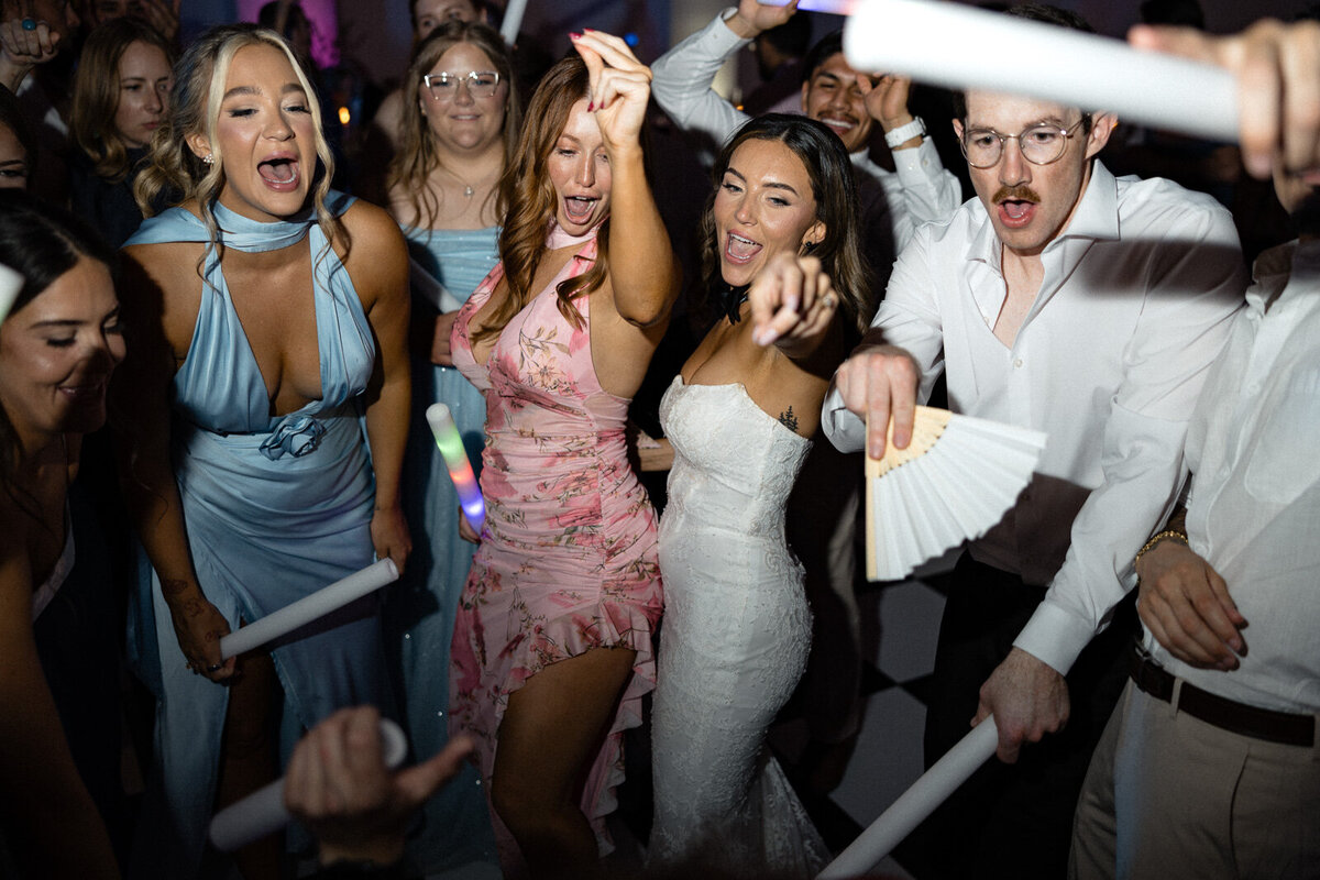 andreaandsean-adelphocellarswedding-dawnphotoco-304