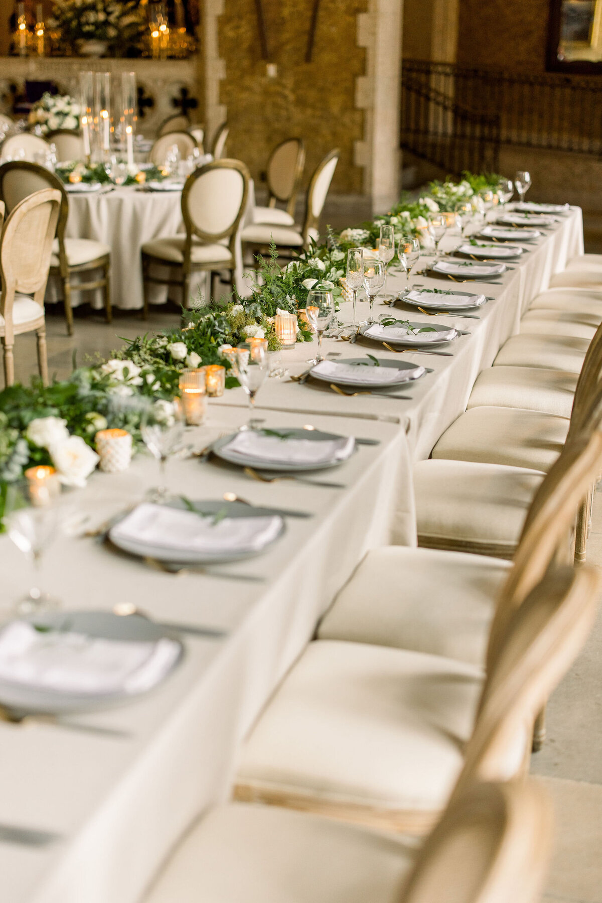 Banff-Fairmont-Wedding-Table-Setup