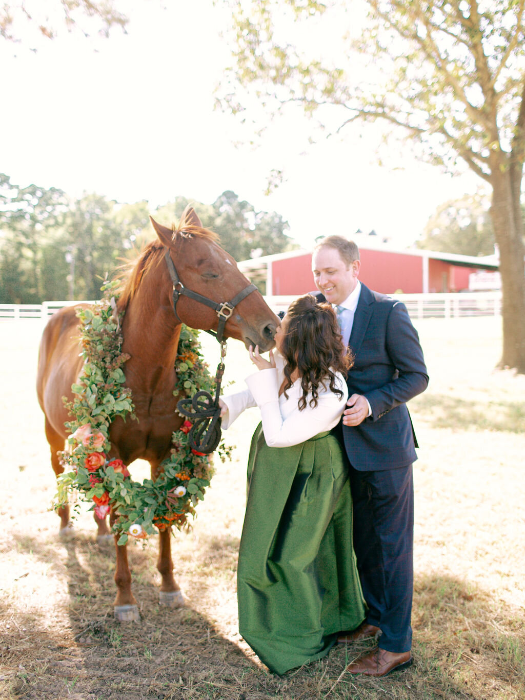 max-owens-fall-wedding-texas-ranch-horse-2