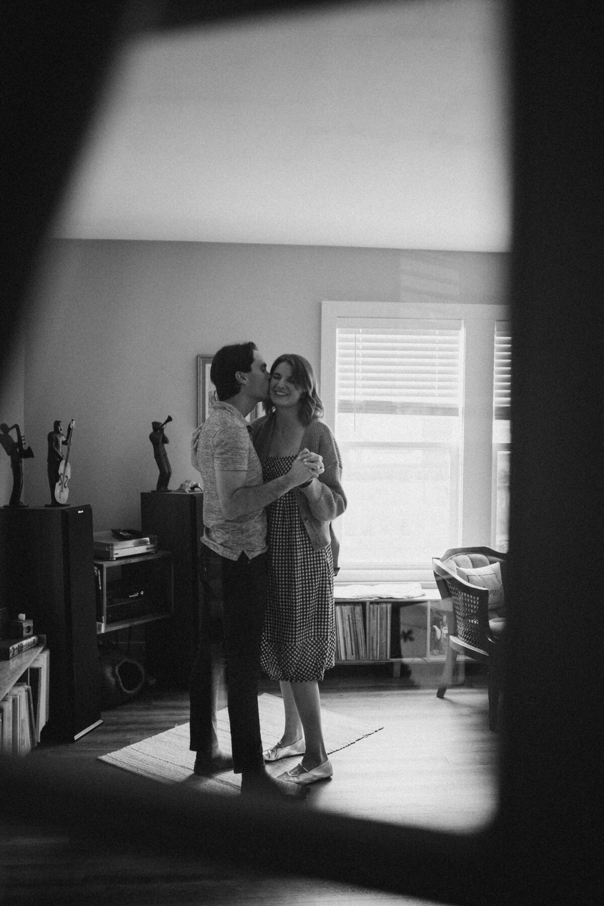 cozy-spring-des-moines-iowa-engagement05