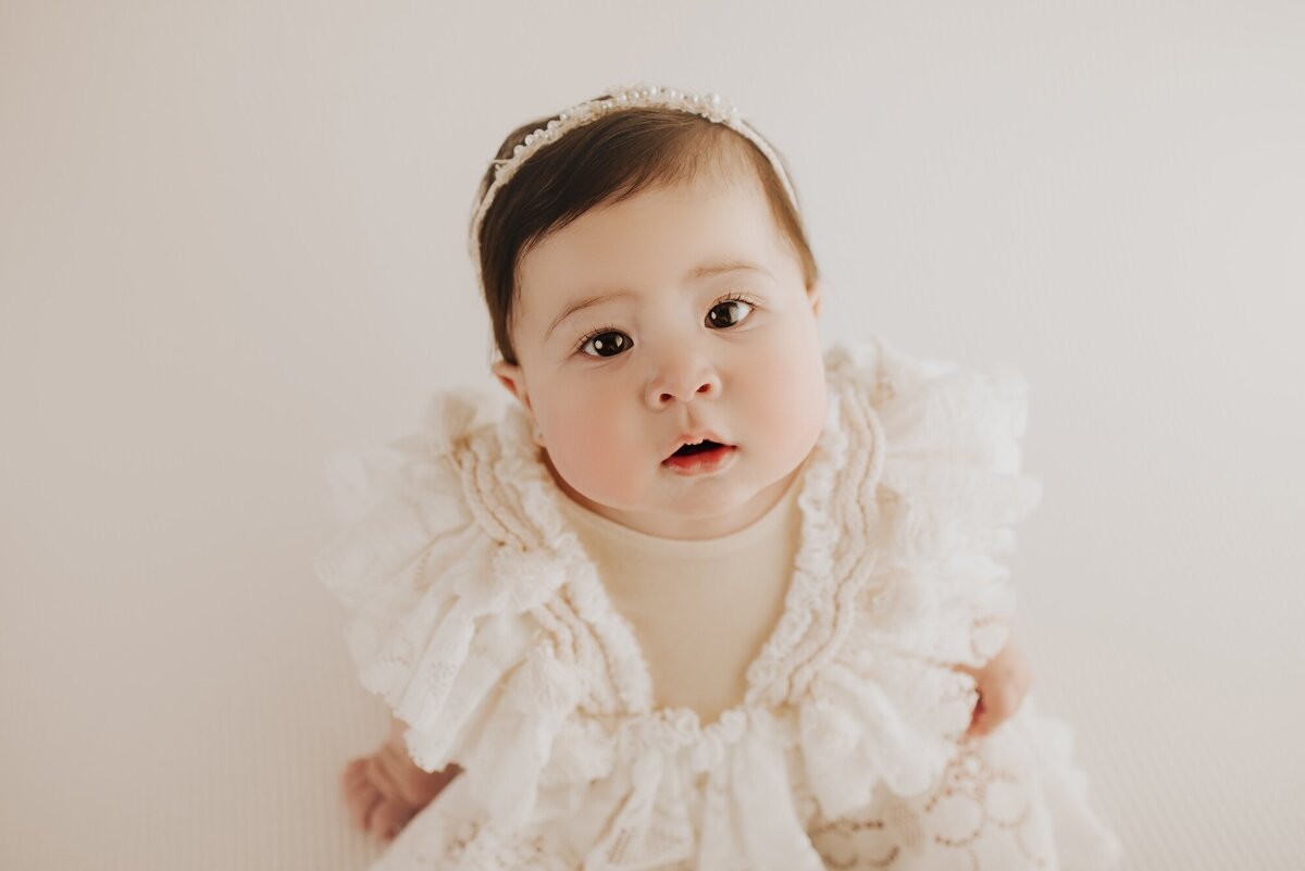 Newborn photography sessions Newborn photography ideas Newborn photography tips Professional newborn photography