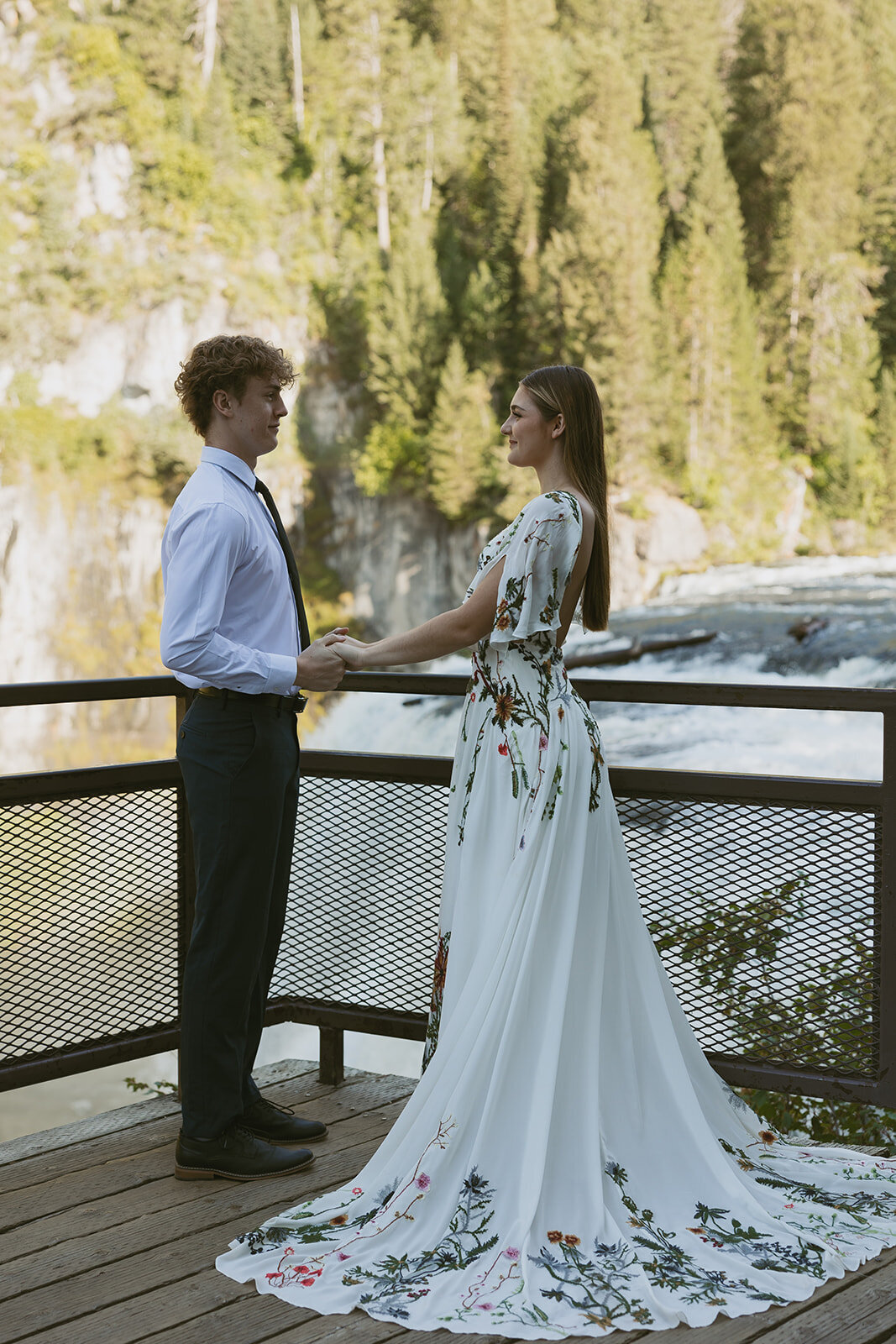 tanya-davids-photo-film-mesa-falls-yellowstone-rexburg-island-park-destination-storytelling-documentary-wedding-elopement-phototgrapher-idaho-27