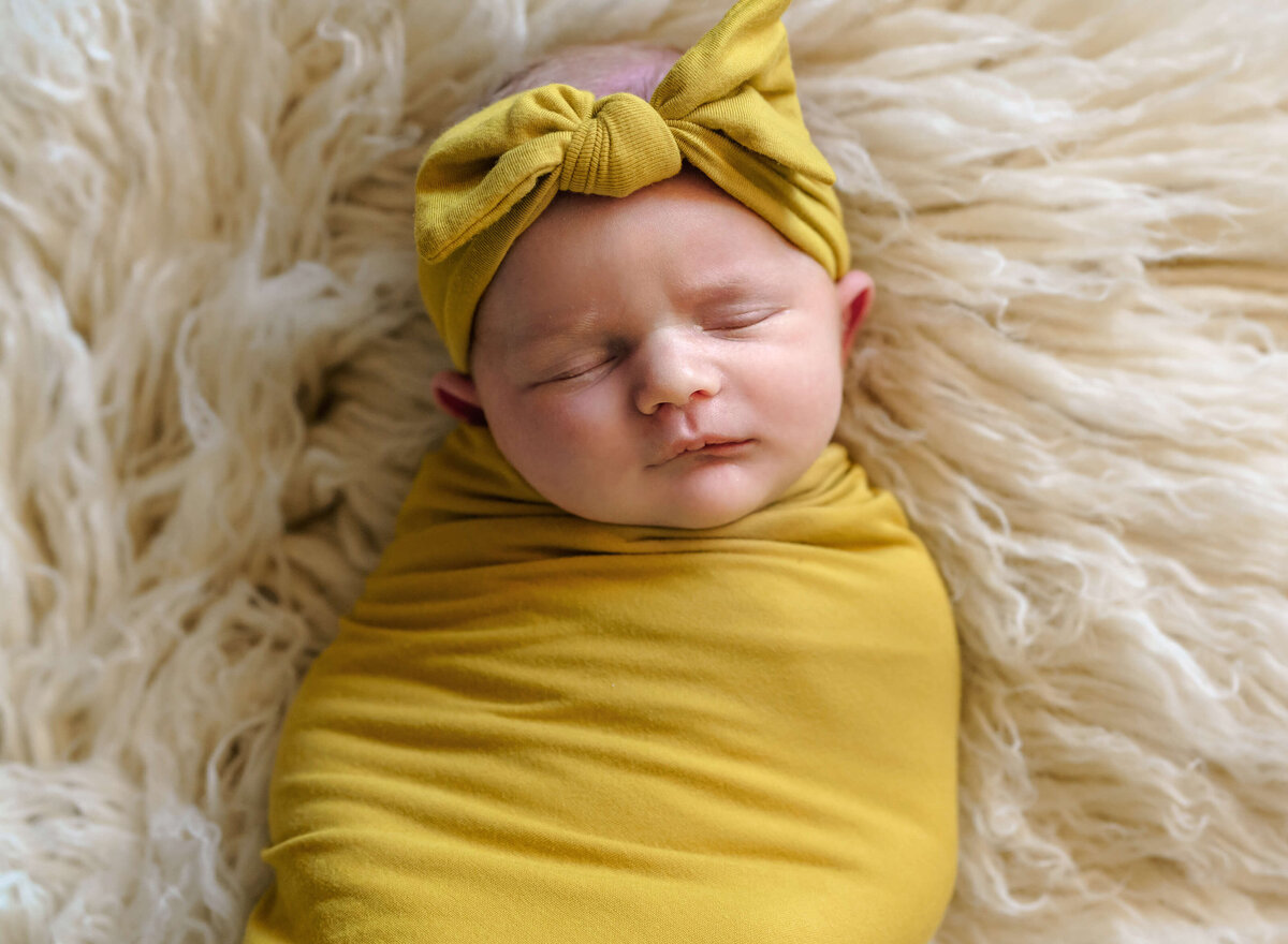 newborn-session-yellow-wrap