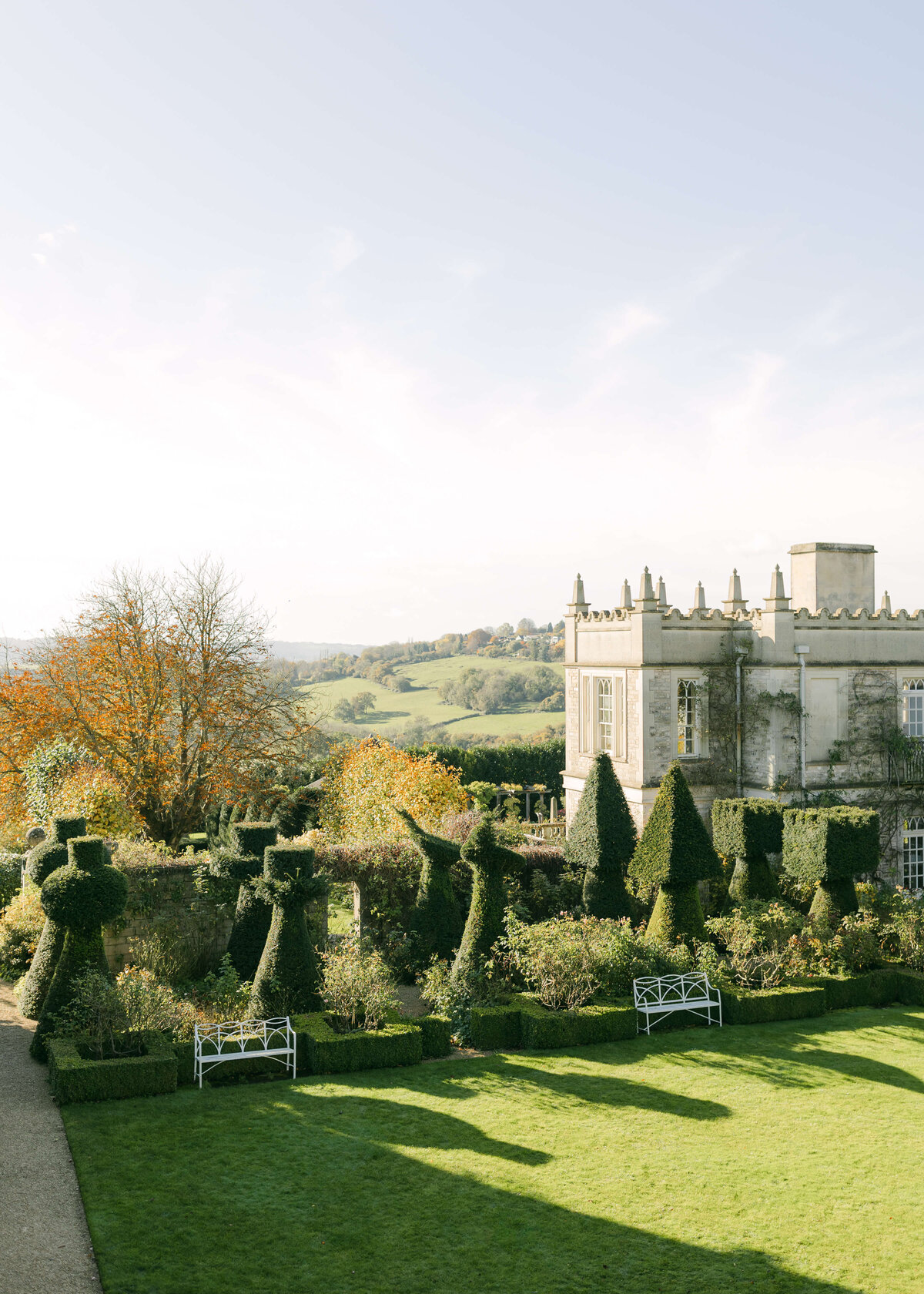 chloe-lowe-wedding-euridge-manor-cotswolds-house-gardens