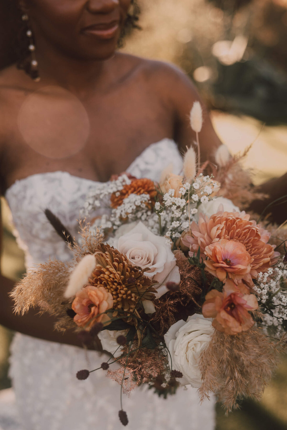 wedding in arizona bridal portraits bouquet