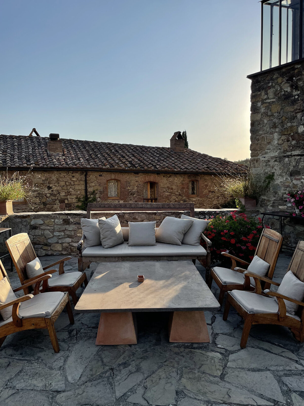 Castello-di-Vicarello-Willow-and-Oak-Events-BTS-025