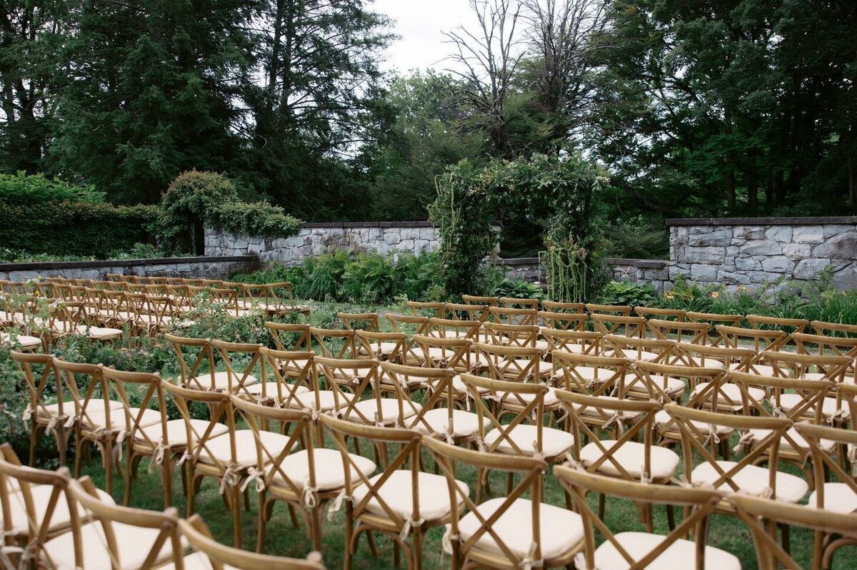 troutbeck-04-rows-of-ceremony-chairs-with-garden-setting-at-troutbeck-jenny-fu-studio