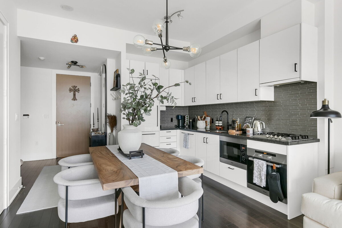 24-web-or-mls-15_004_Kitchen