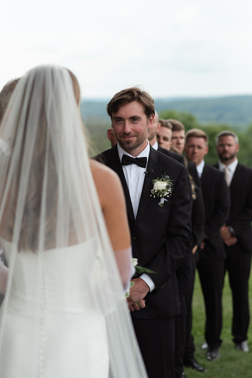 outdoor-wedding-ceremony-windridge-estate