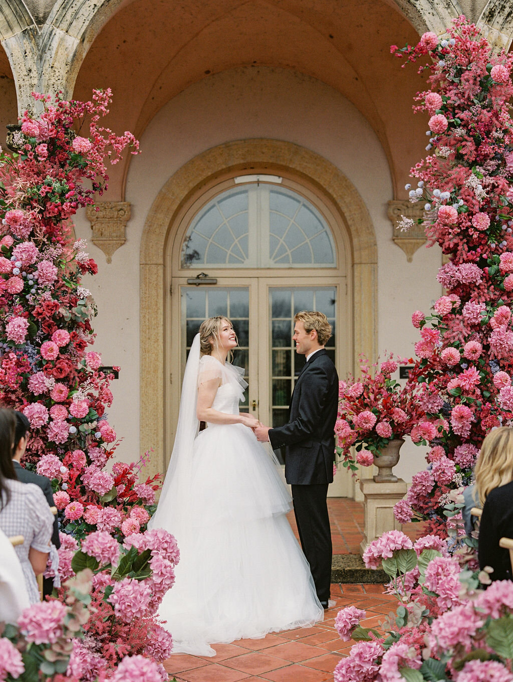 07-philbrook-museum-pink-tented-wedding