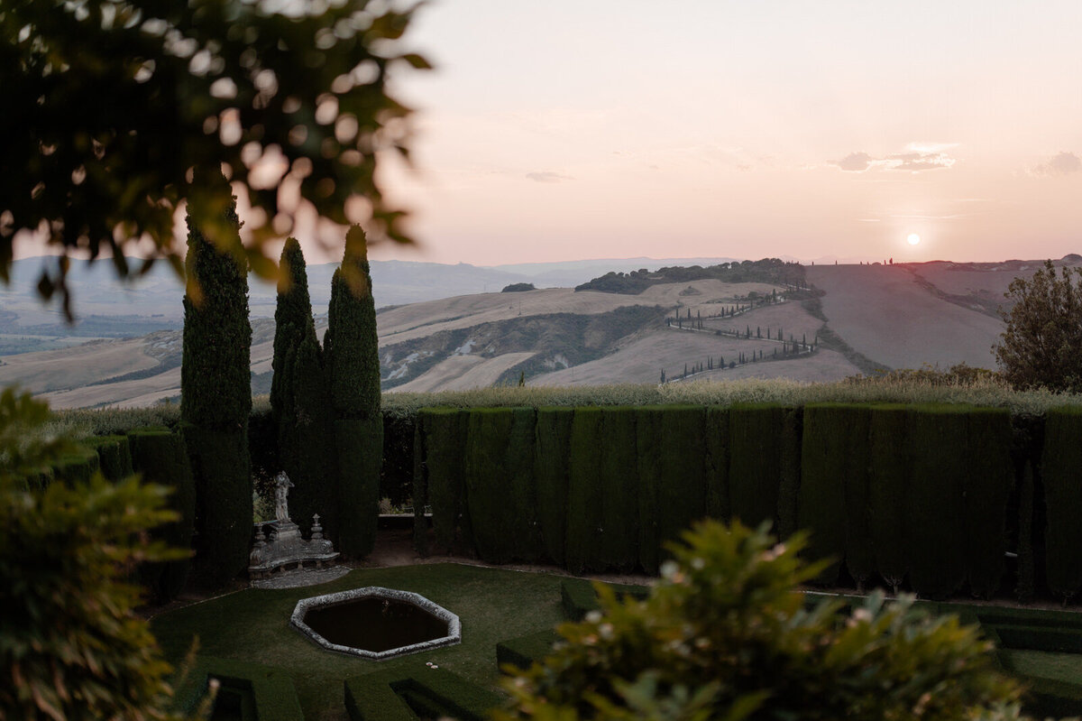 Flora_And_Grace_La_Foce_Tuscany_Editorial_Wedding_Photographer (1511 von 2441)