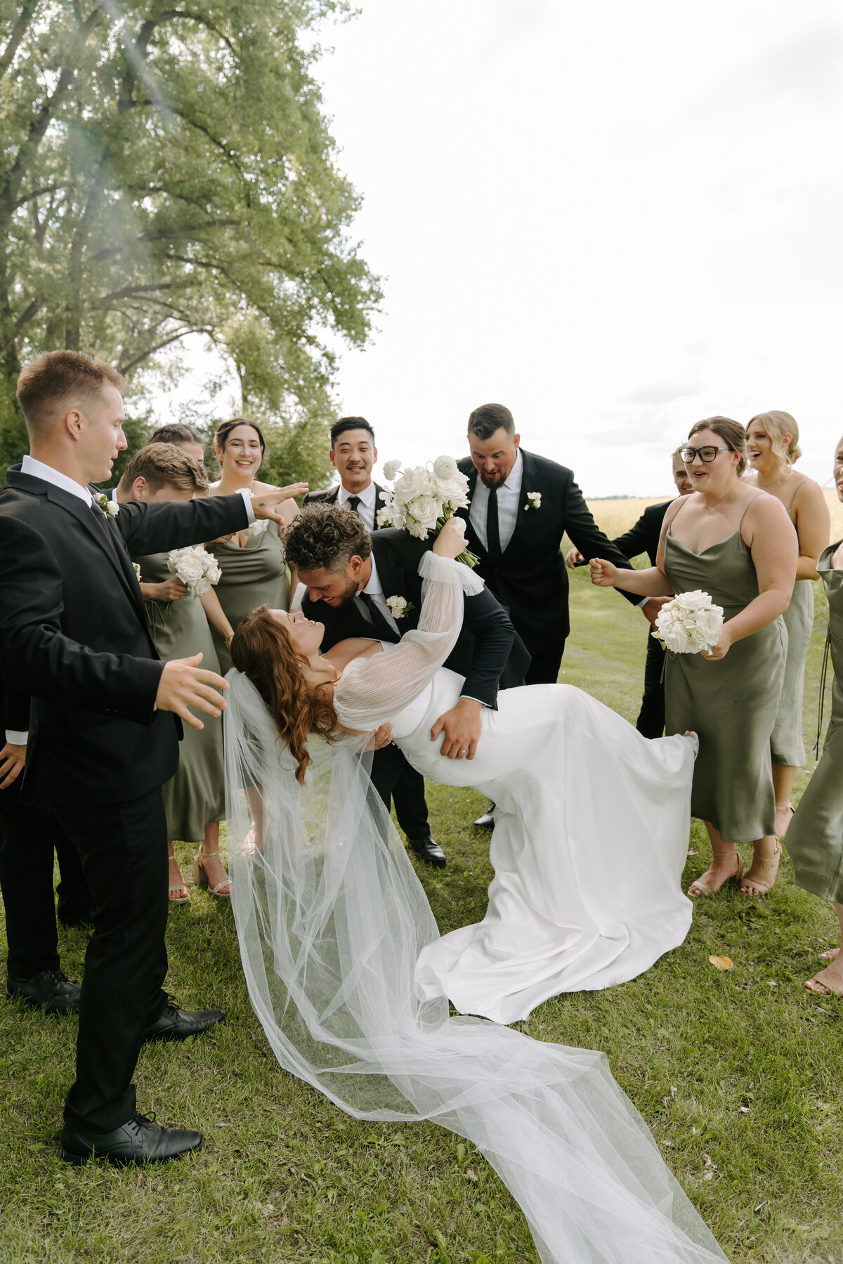evergreen_weddings_co_canada_wedding_planner_designer_ottawa_winnipeg_toronto_full_service_wedding_planning_management_coordination_coordinating_design_services_designer_luxury_high_end_200