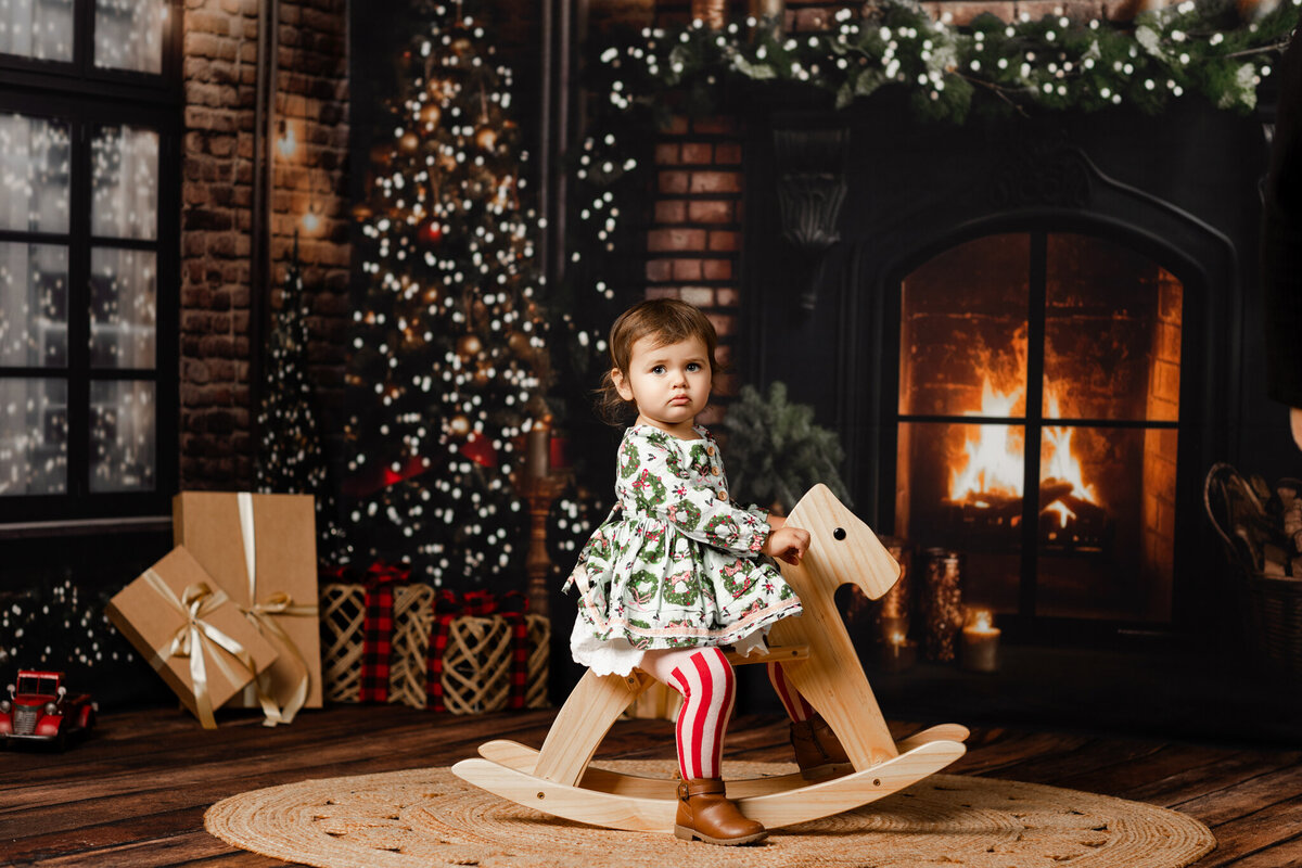 Best NWA holiday photographer, holiday portraits near me, Northwest Arkansas holiday photography, NW Arkansas holiday photos, NWA santa photos