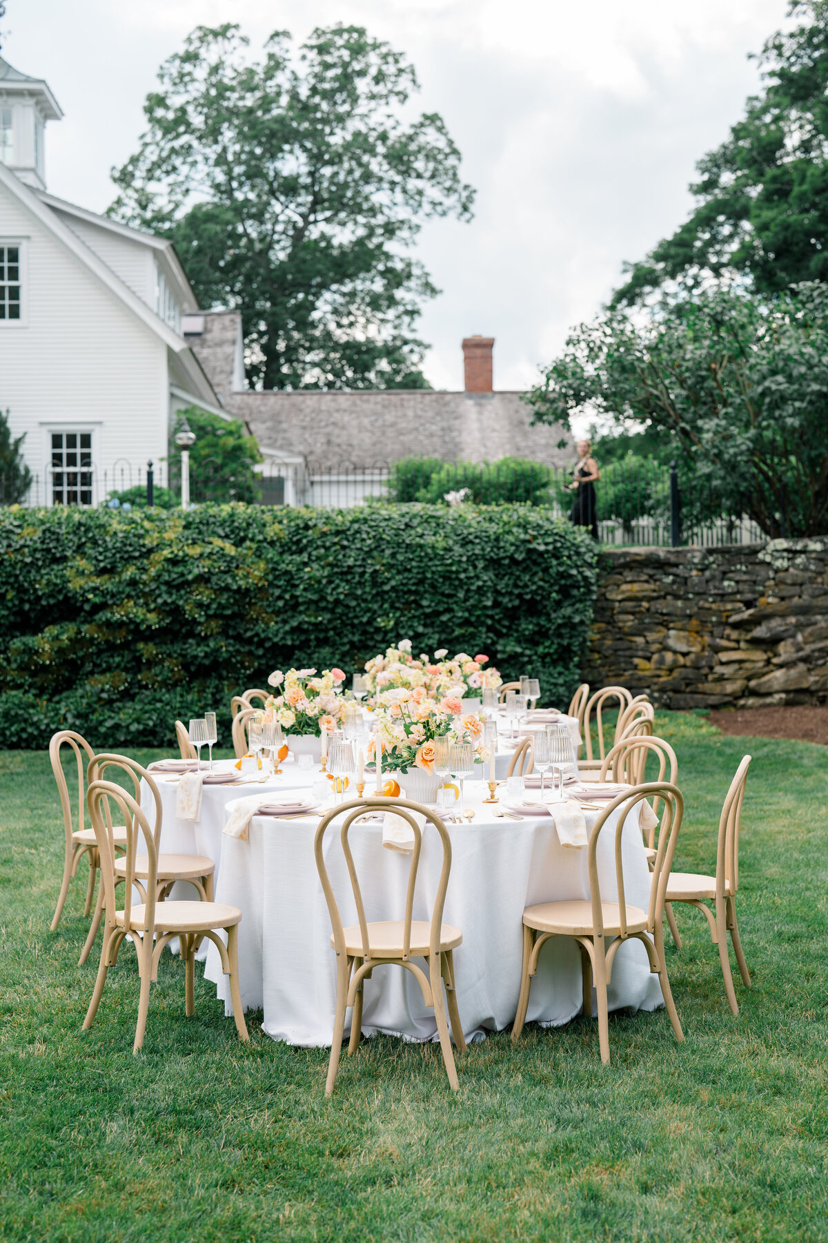 alfresco-dining-at-smith-farms-garden