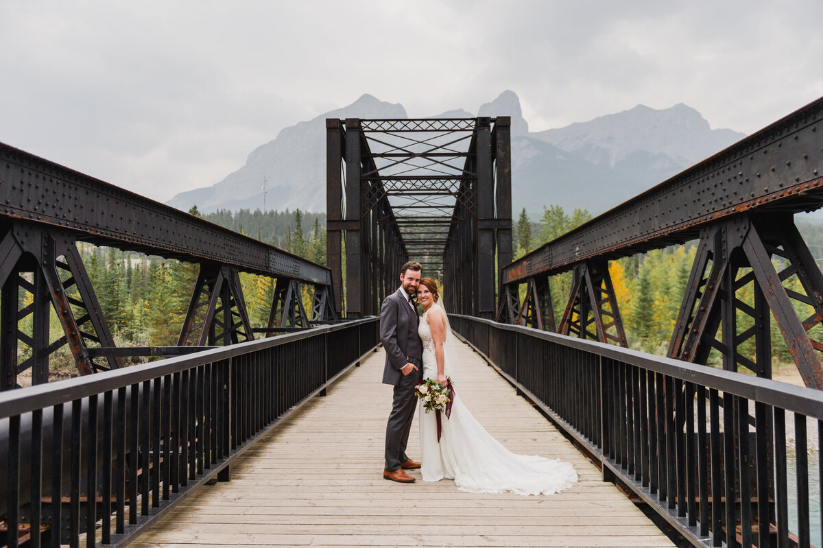 ERINSWEETPHOTOGRAPHY_CANMORE_WEDDING_PHOTOGRAPHY-95