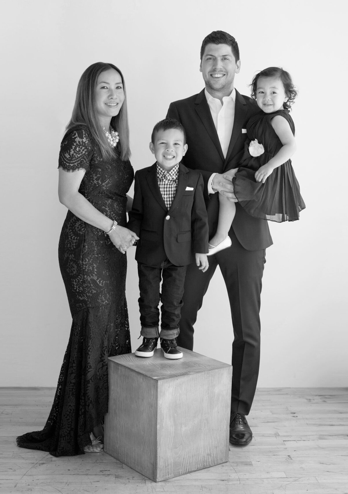 high_end_family_photo