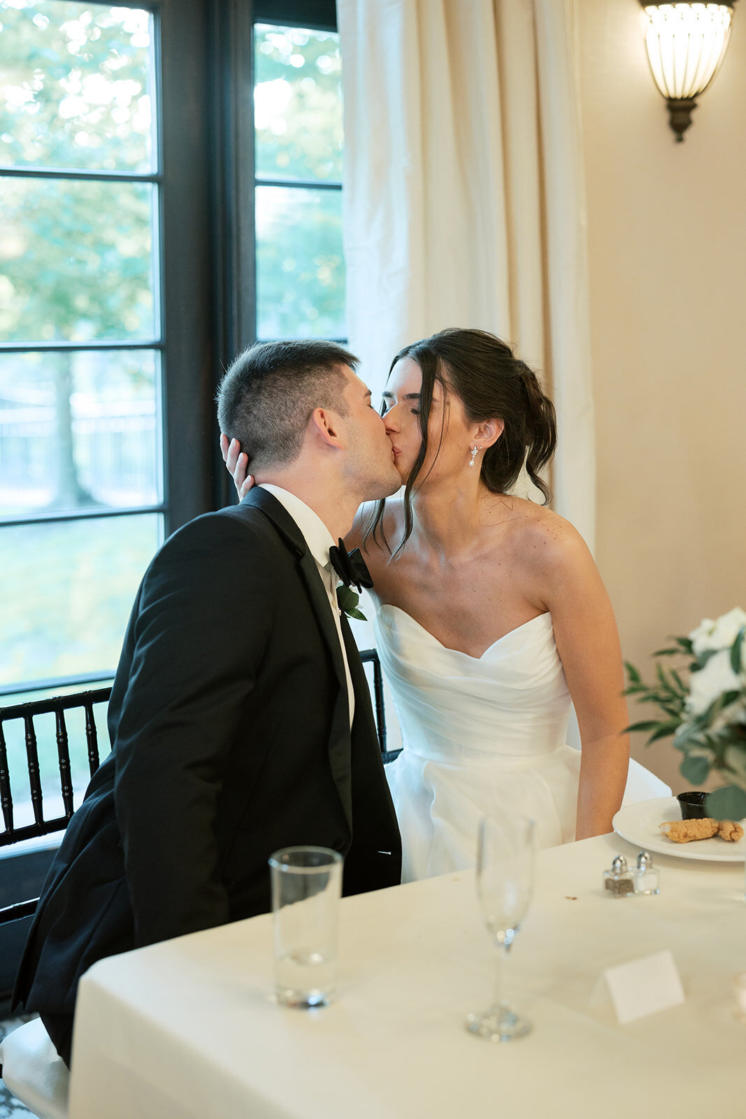 Club-at-Corazon-Wedding-ColumbusOhio-JNBroski-OliviaCasey025