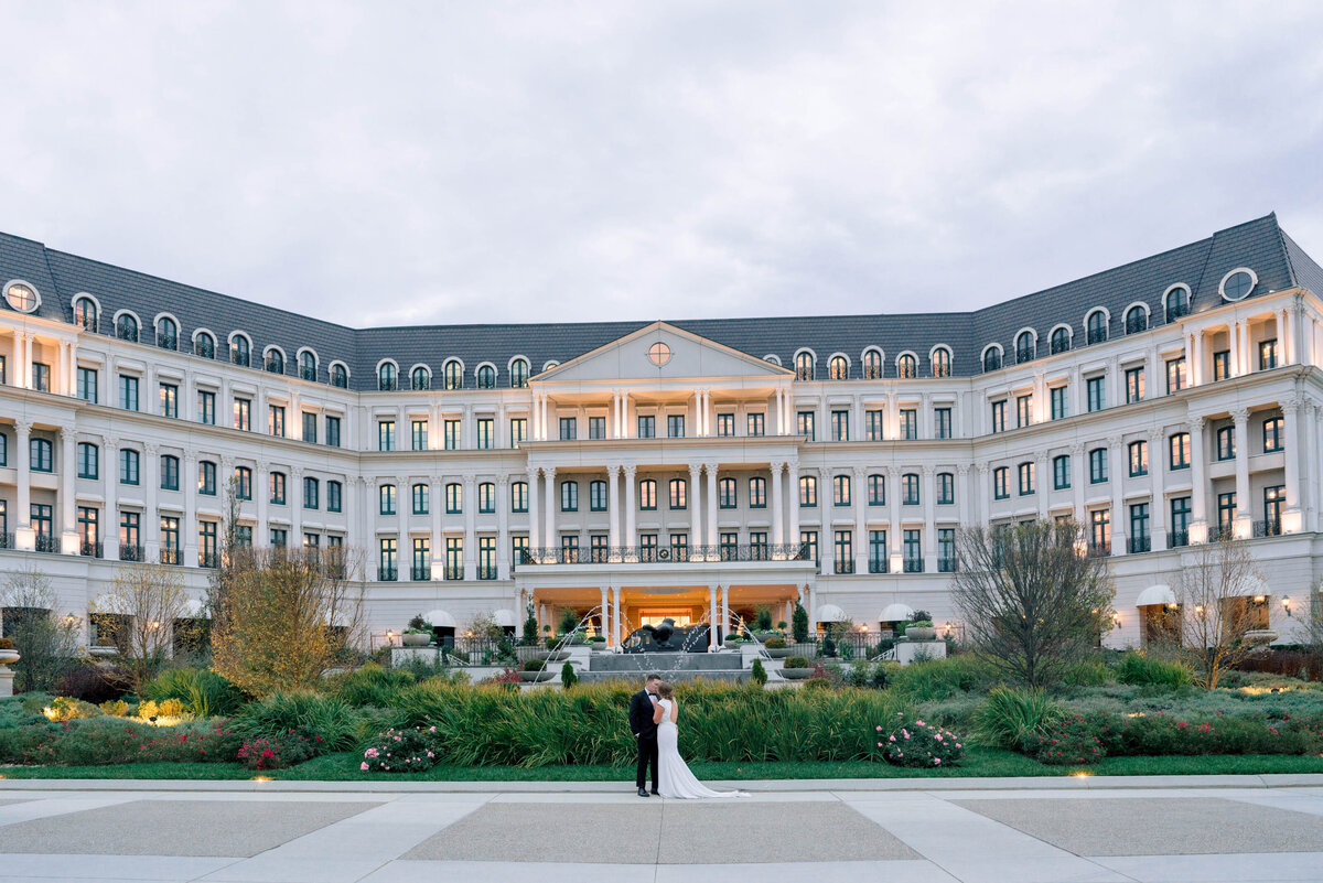 MargaretJames_PittsburghWeddingPhotographer-89