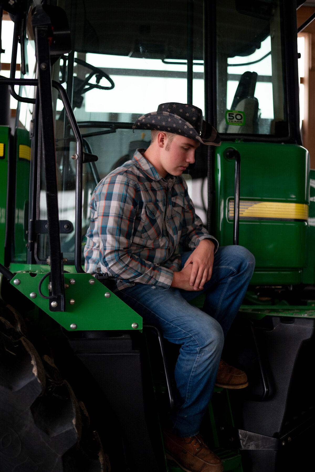 senior-portrait-john-deere