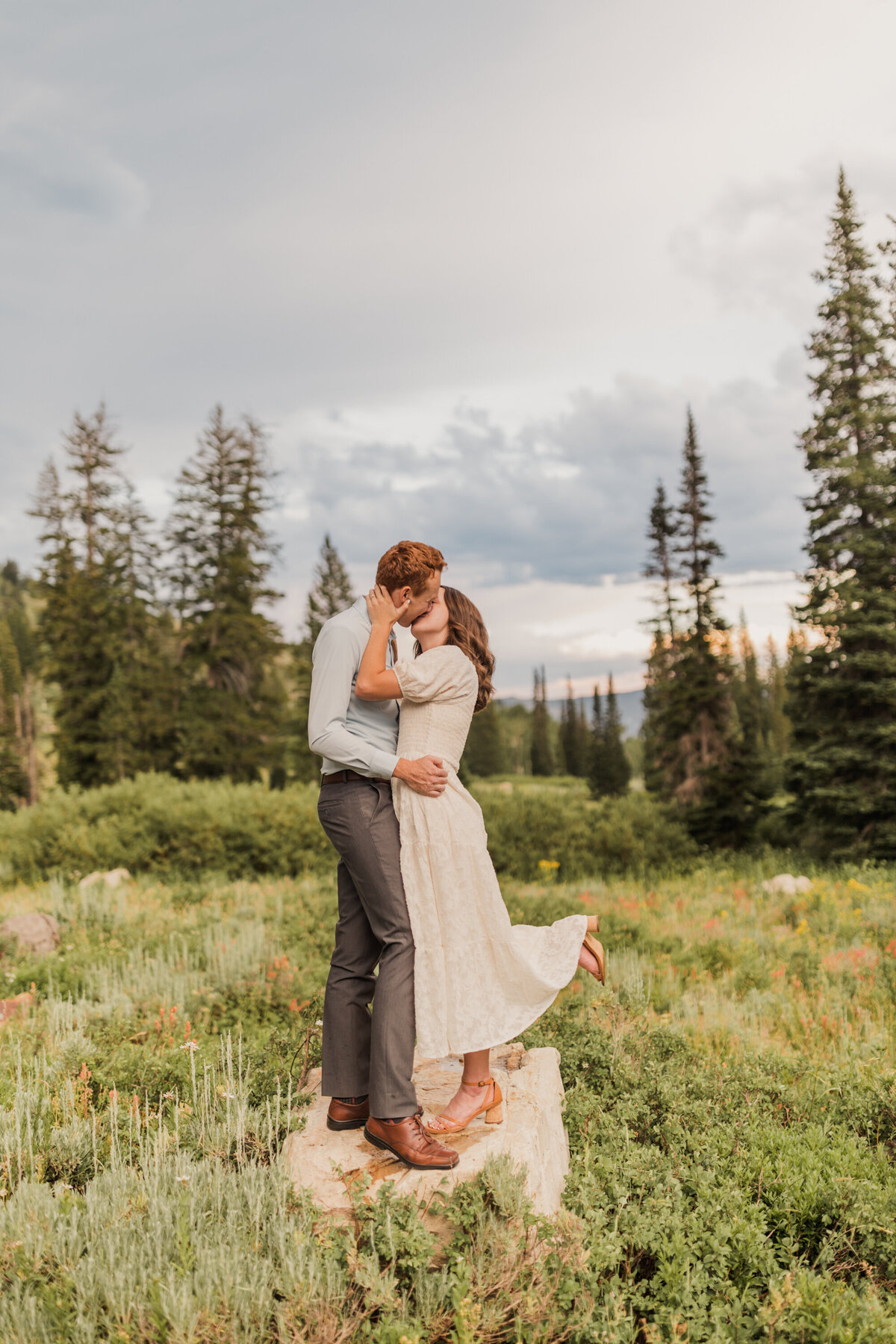 logan_utah_engagement_photos-39