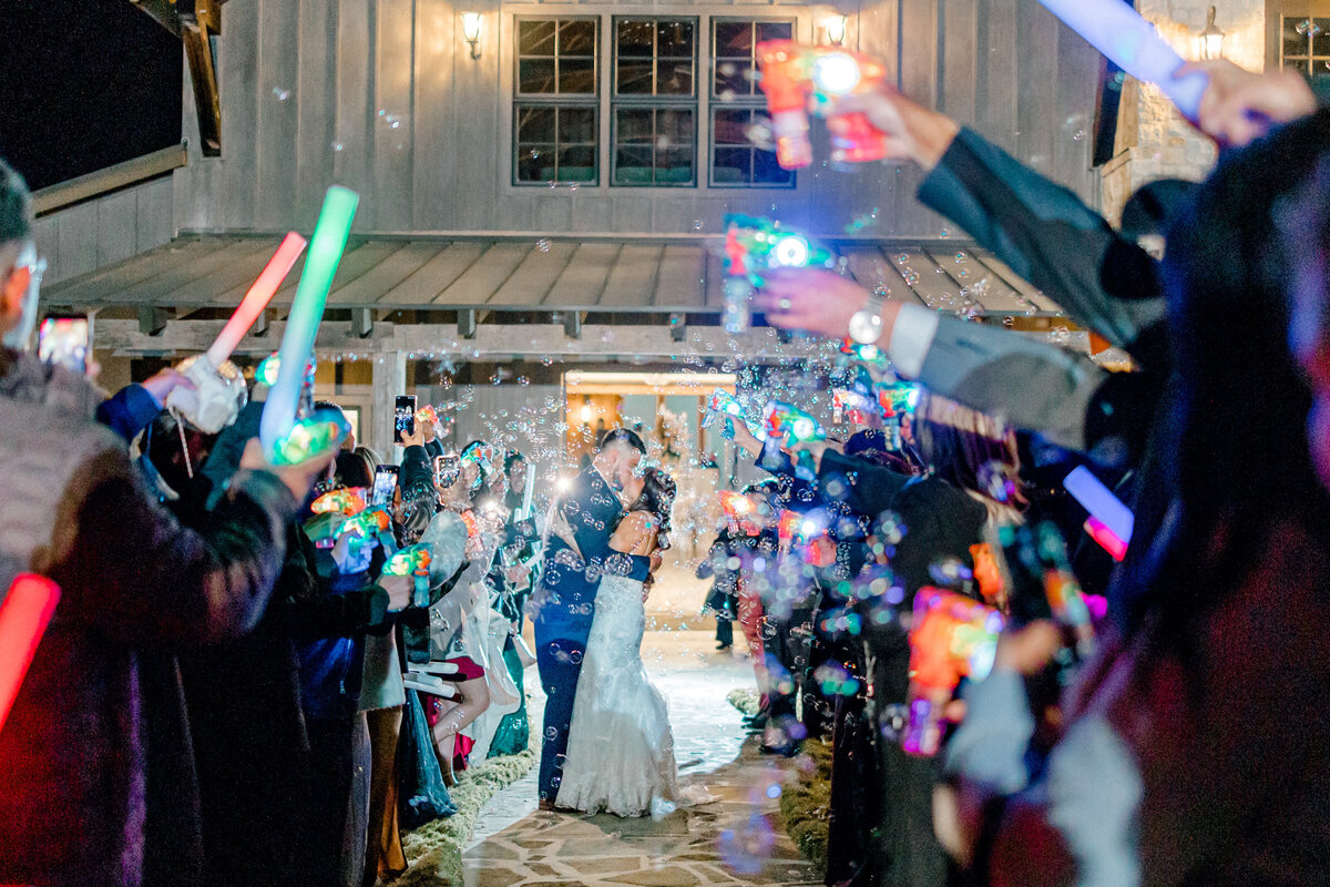 La-Bonne-Vie-Ranch-Wedding-Bubbles