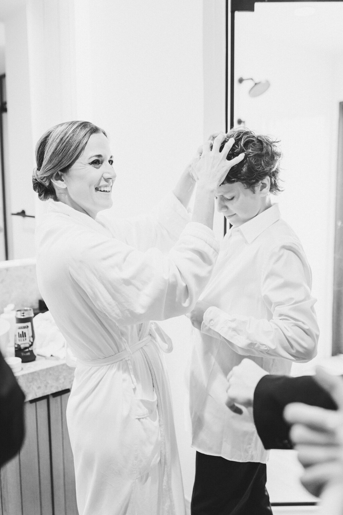 04-CarolineNick-Previews-JenPhilipsPhoto