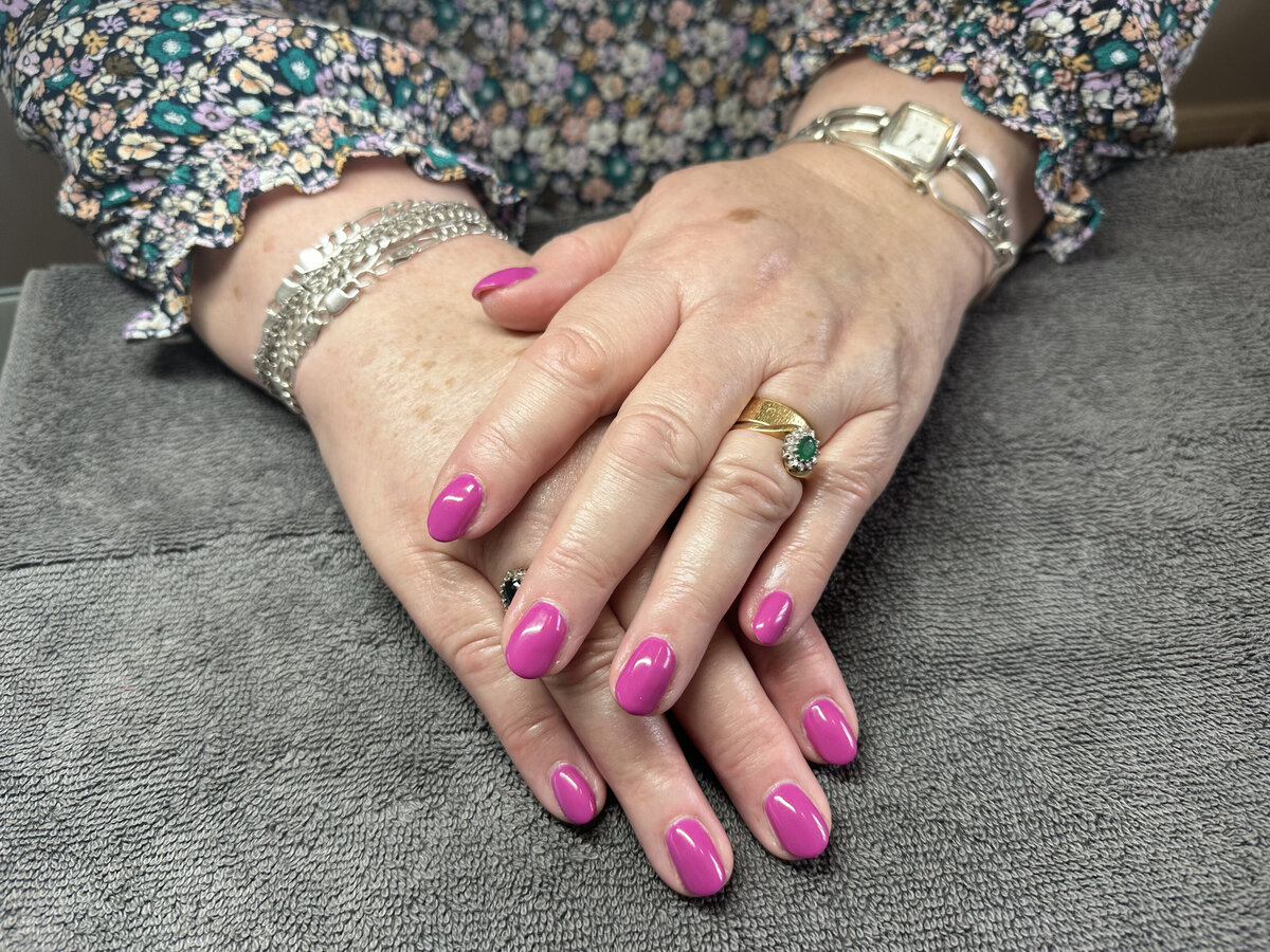 malibu-barbie-pink-nails